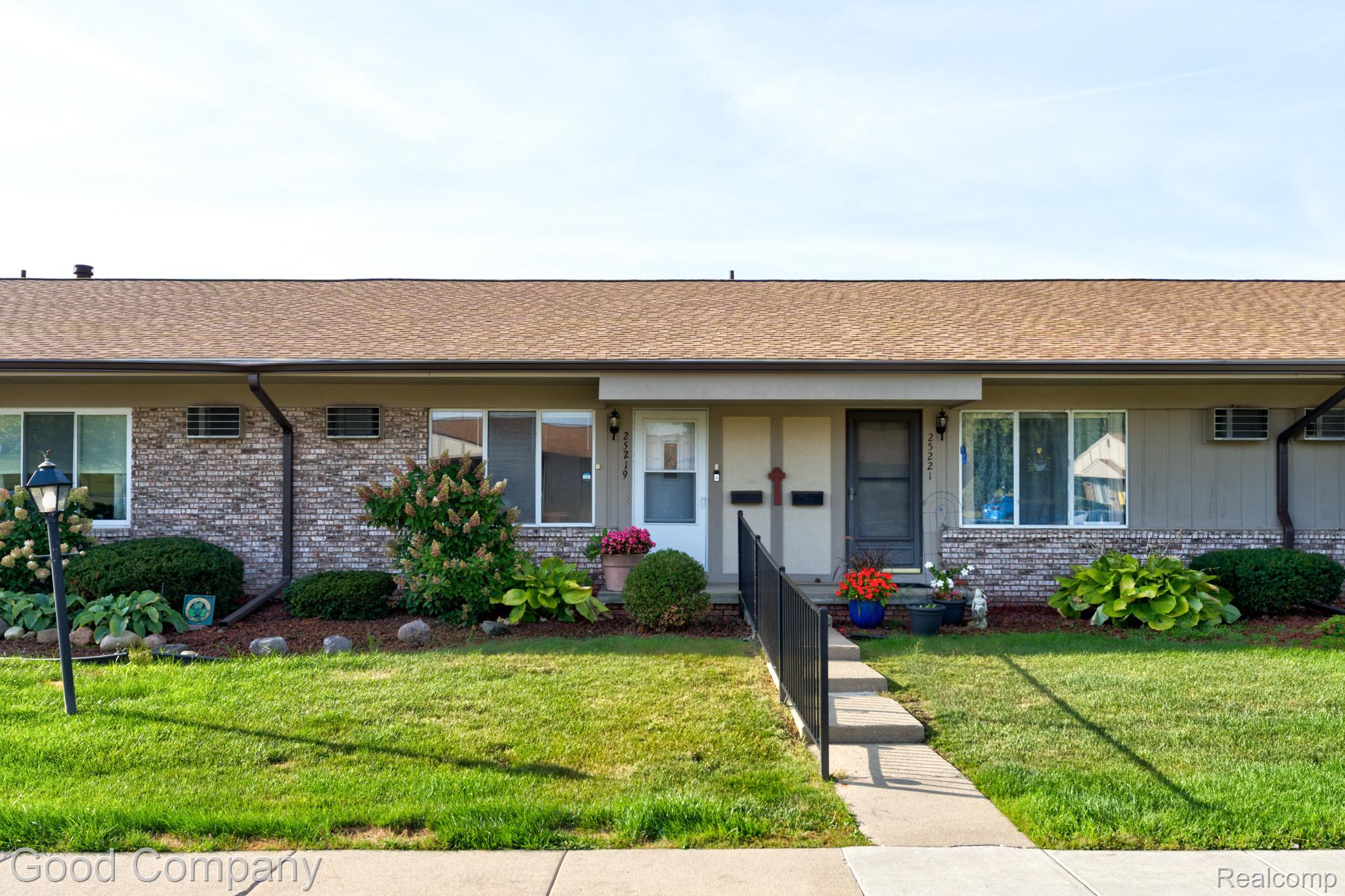 25219 Potomac Drive Property Photo 1