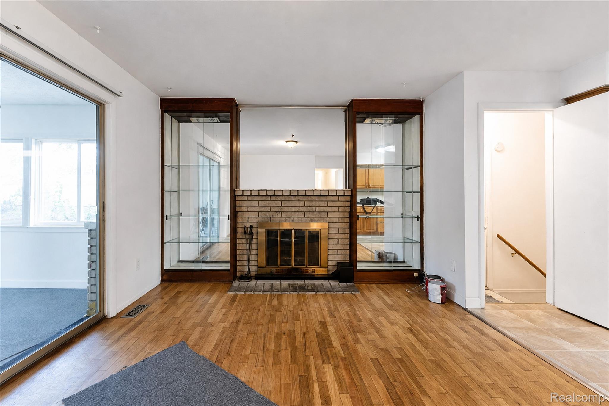 15633 Harriet Street Property Photo 9