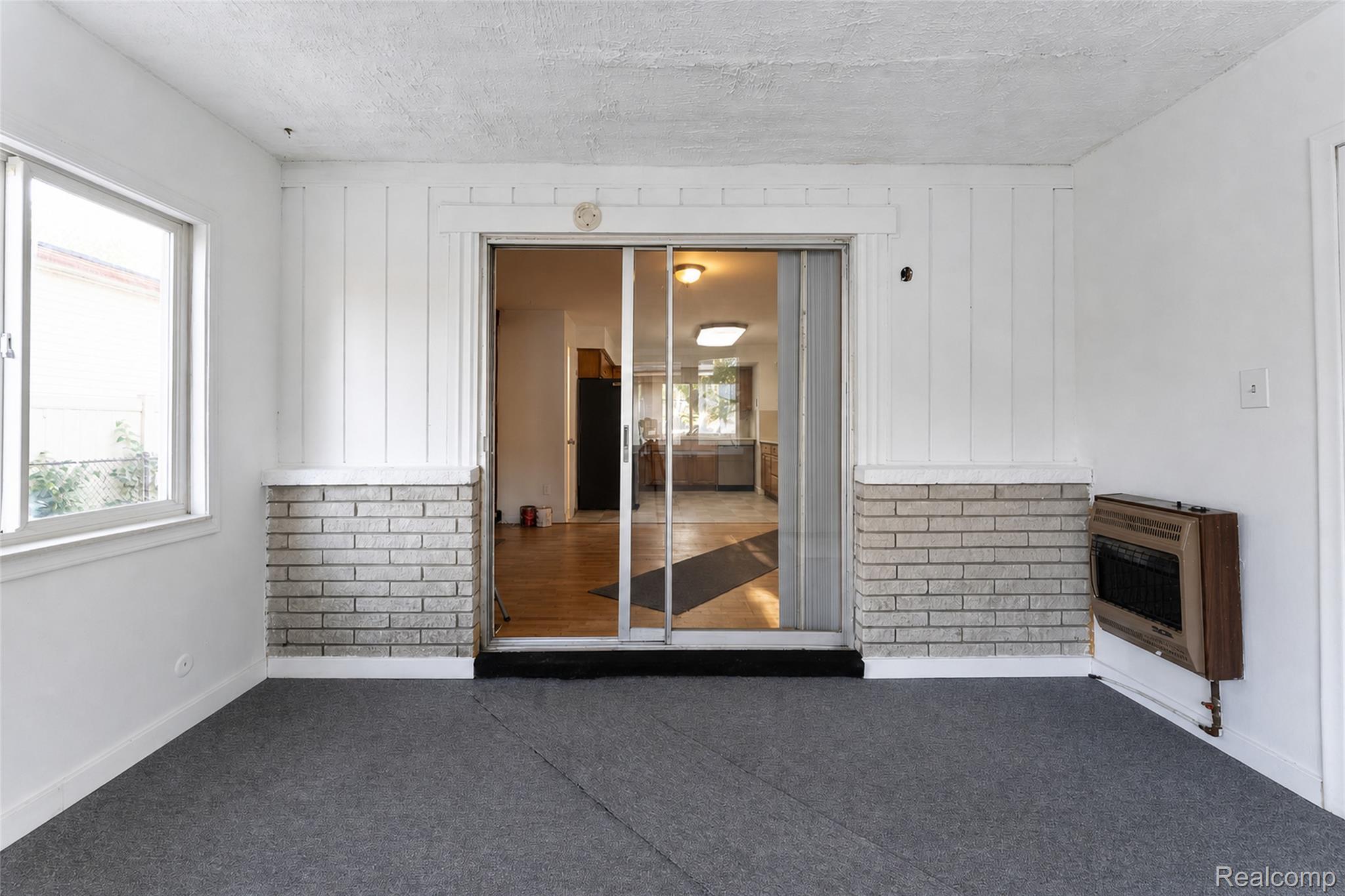 15633 Harriet Street Property Photo 23