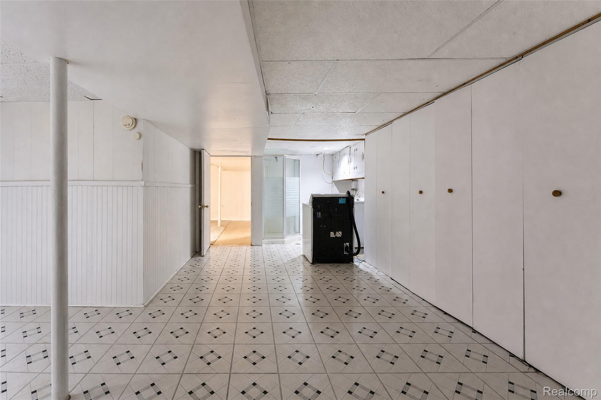 15633 Harriet Street Property Photo 31