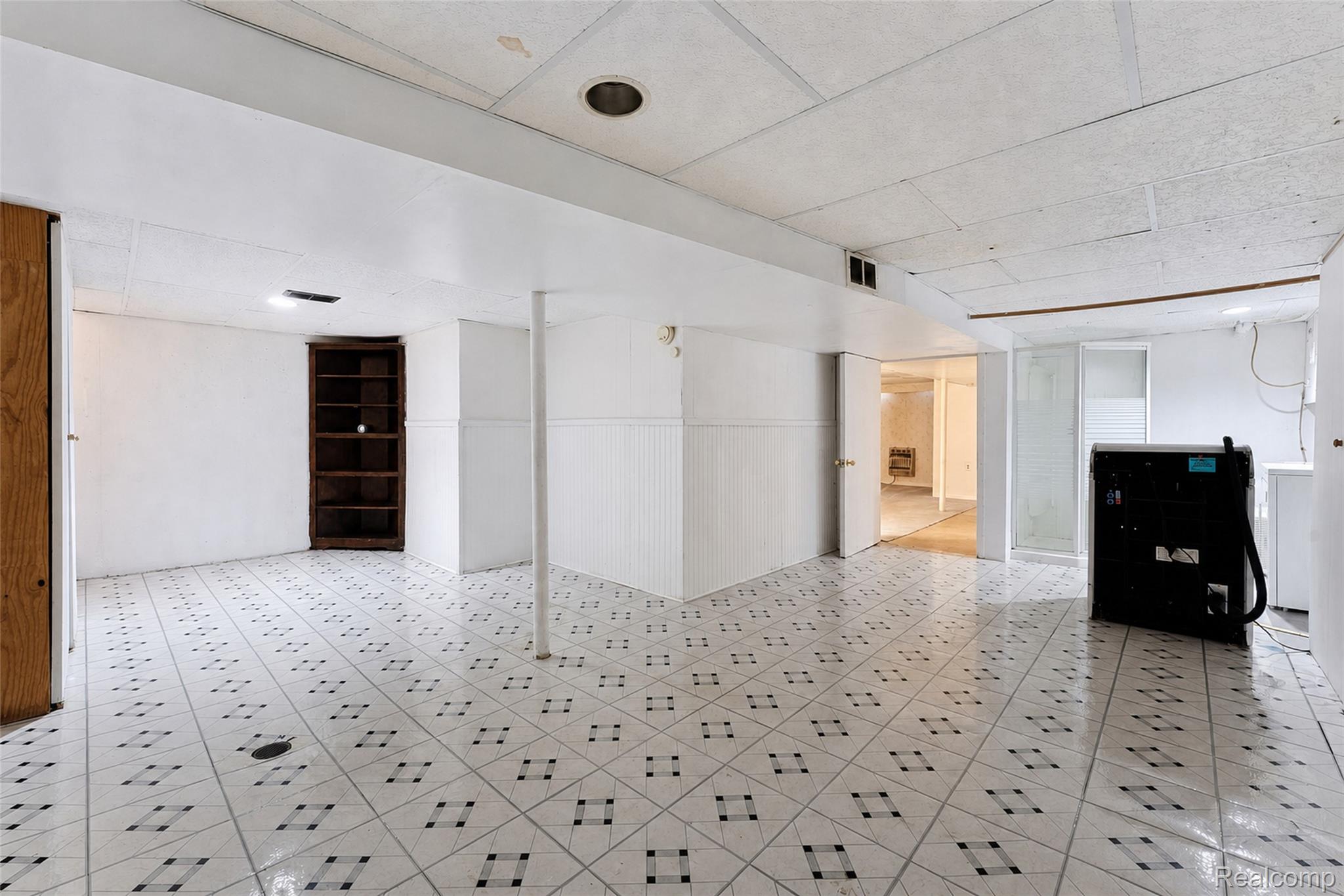15633 Harriet Street Property Photo 32