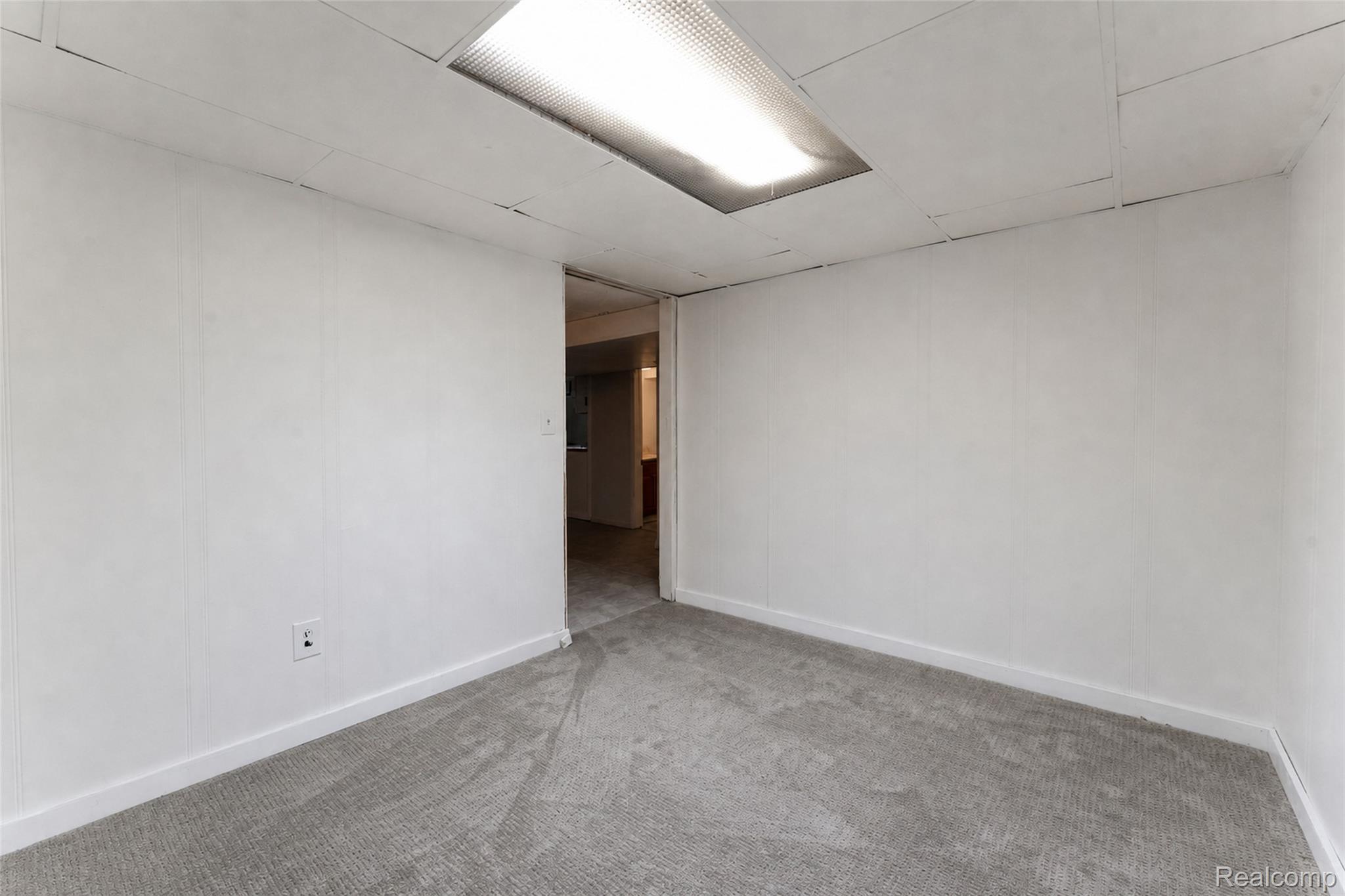 15633 Harriet Street Property Photo 41