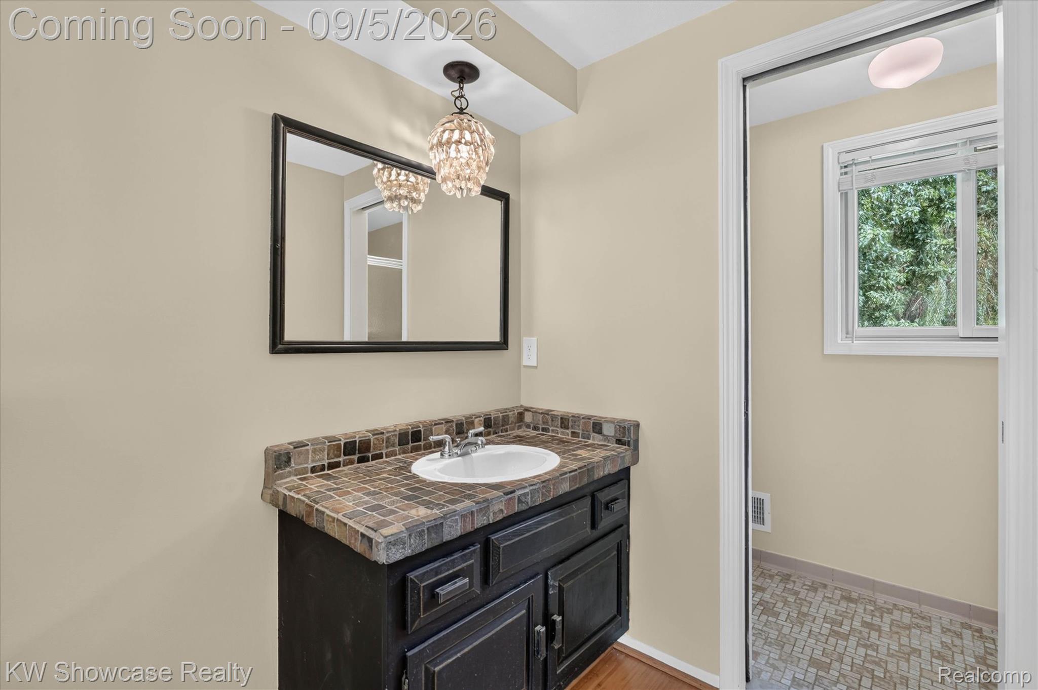8254 Sandpiper Street Property Photo 28