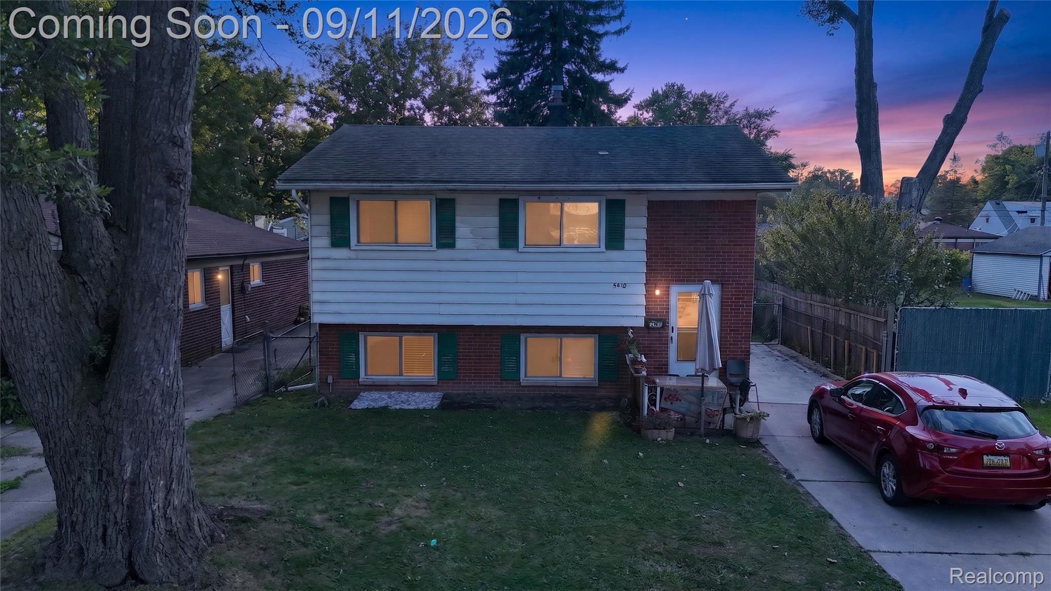 5418 Harding Street Property Photo 1