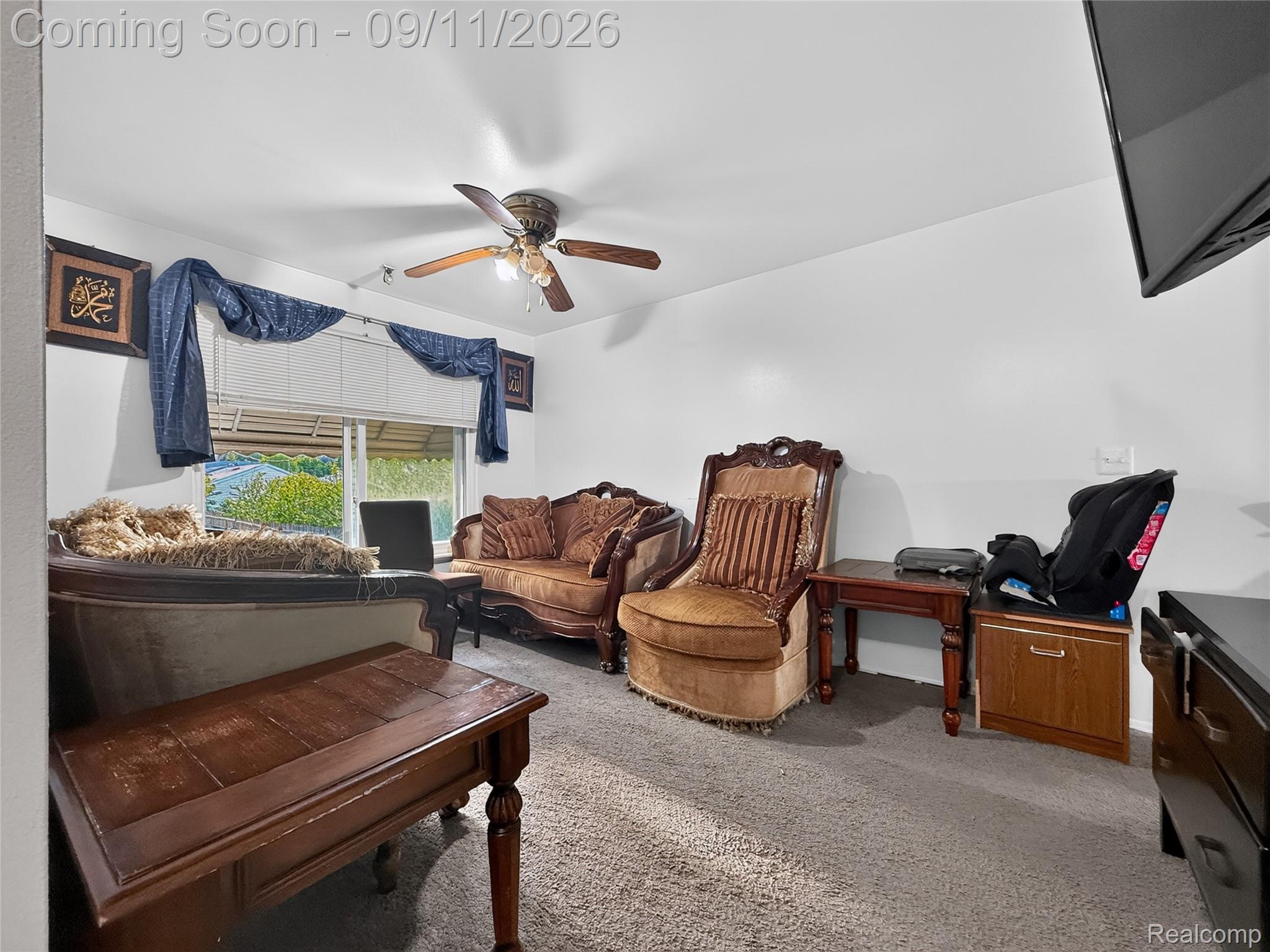 5418 Harding Street Property Photo 5