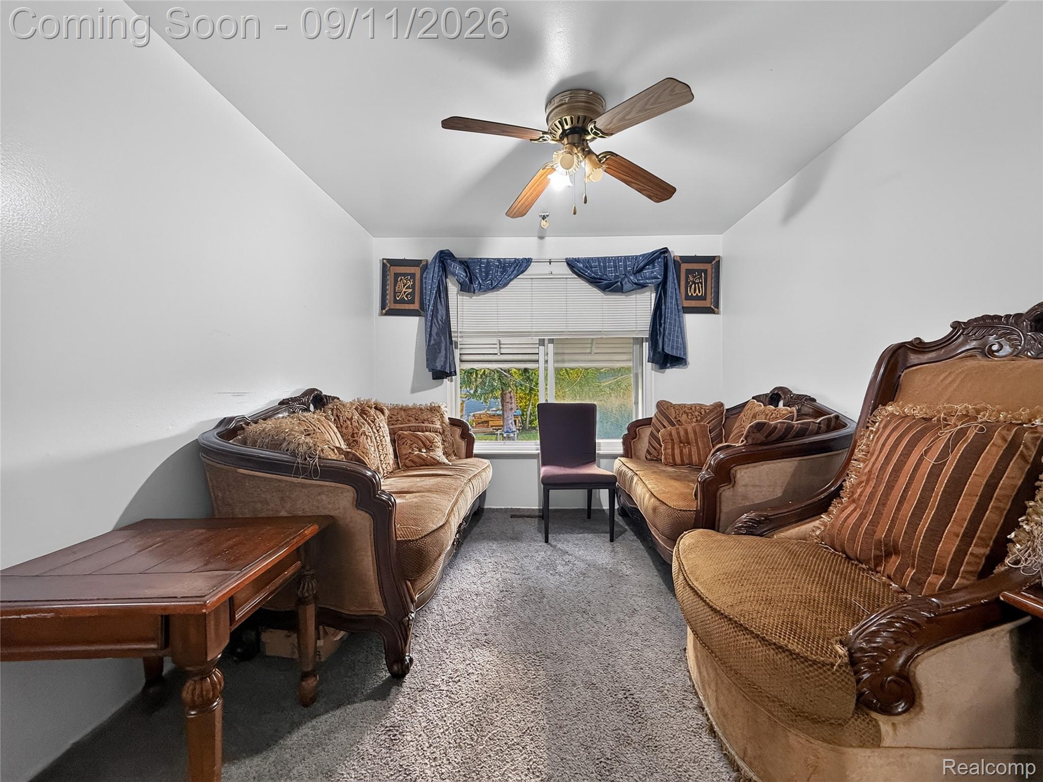 5418 Harding Street Property Photo 6