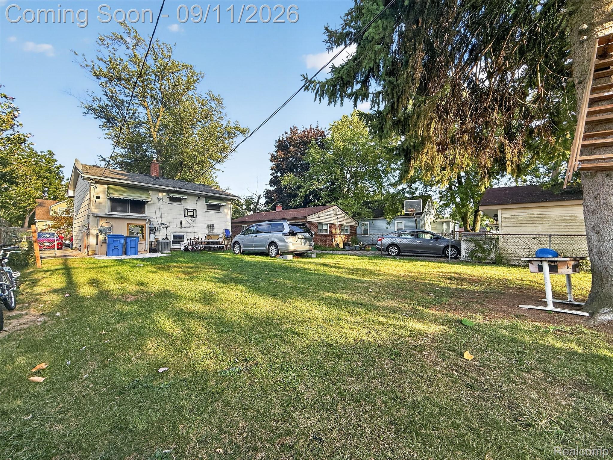 5418 Harding Street Property Photo 27