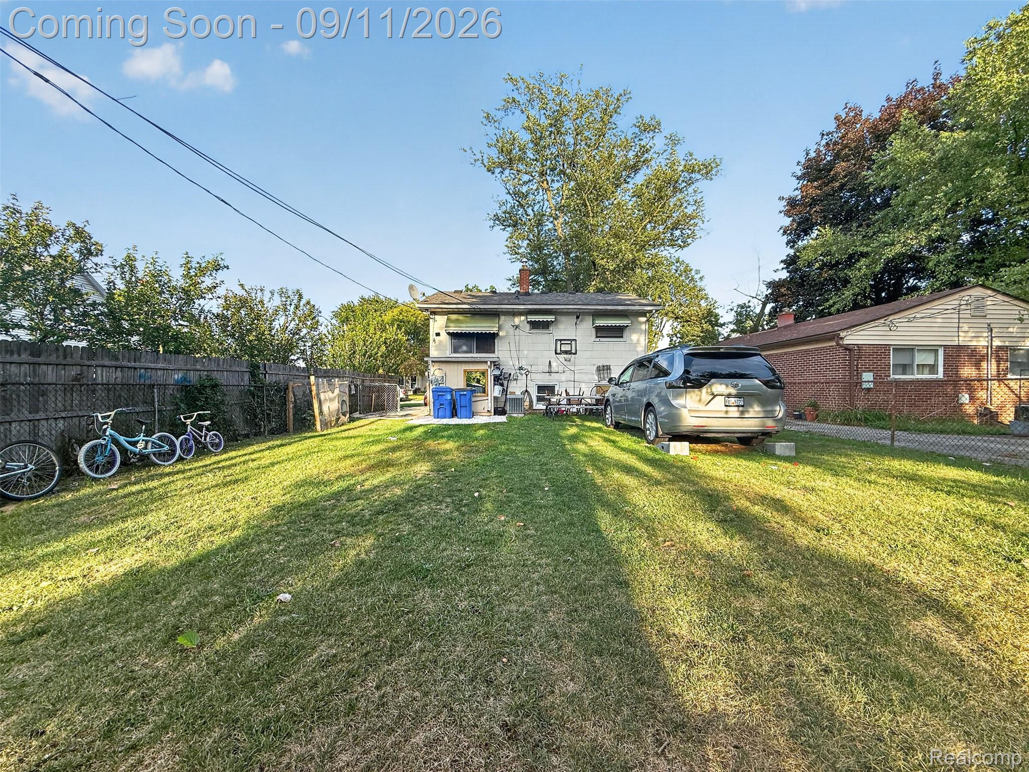 5418 Harding Street Property Photo 28