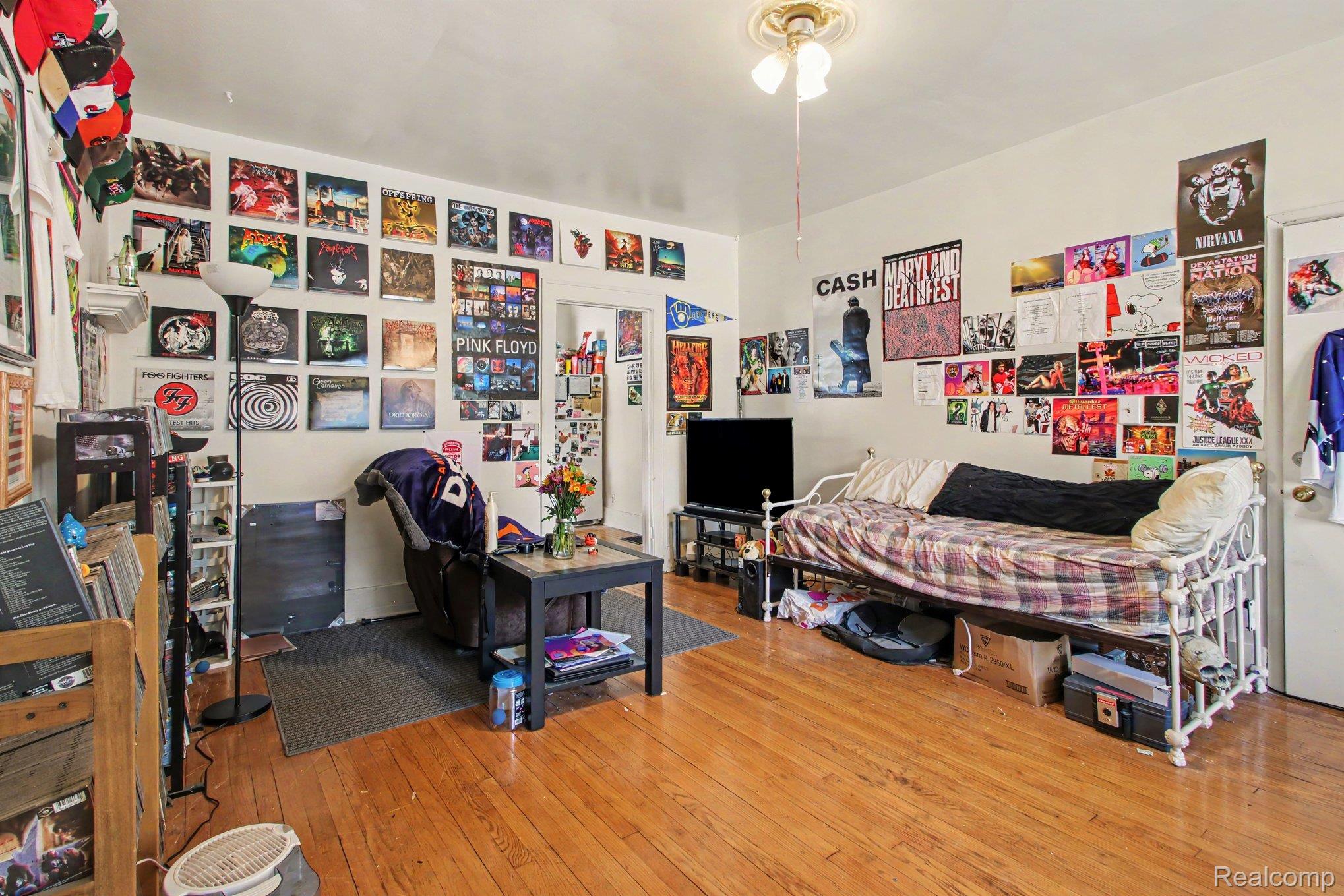 430 N Adams Street Property Photo 6