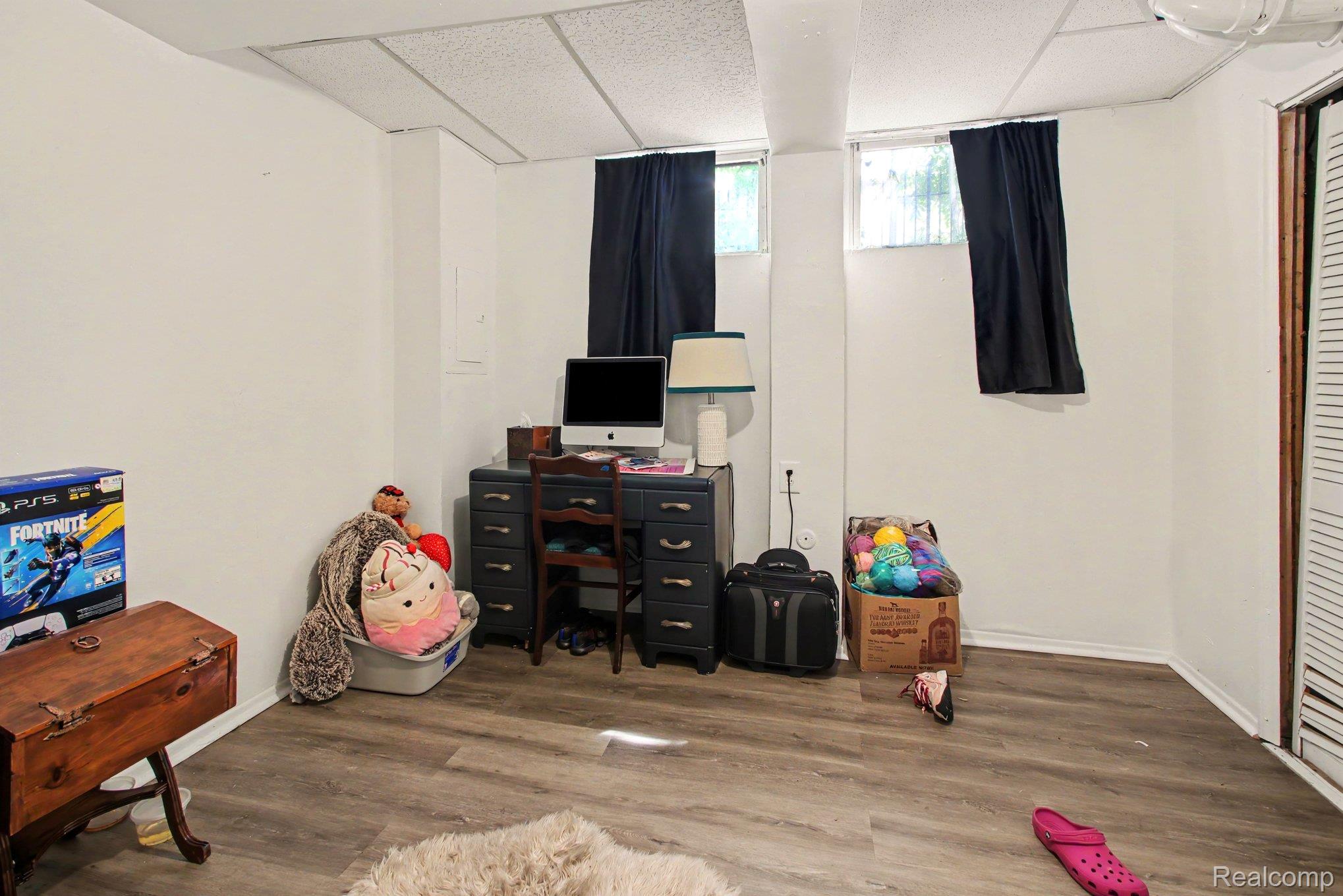 430 N Adams Street Property Photo 22