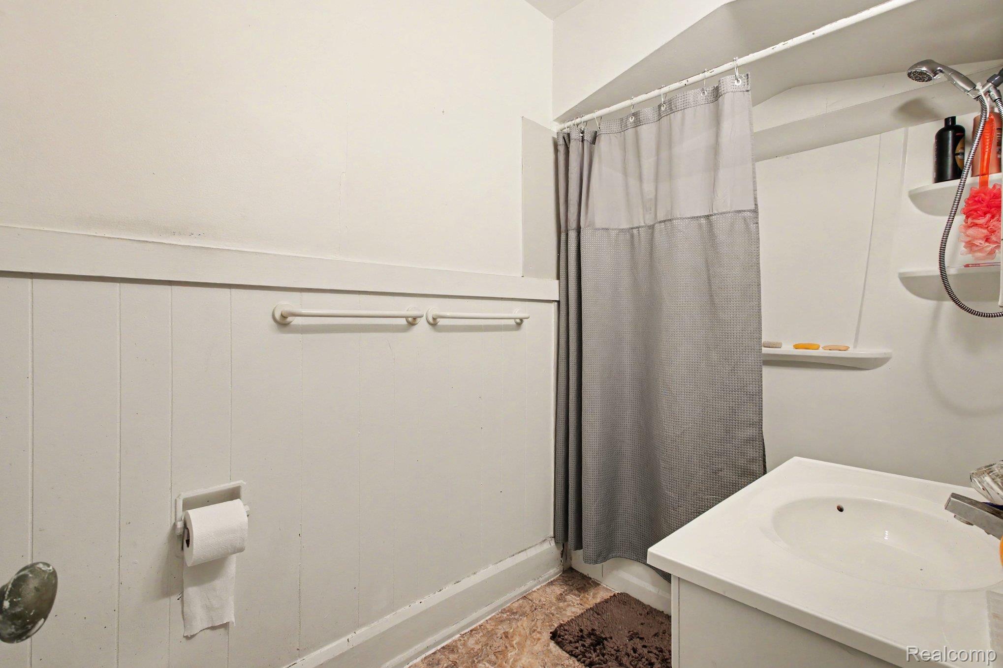 430 N Adams Street Property Photo 23