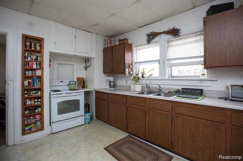 430 N Adams Street Property Photo 25