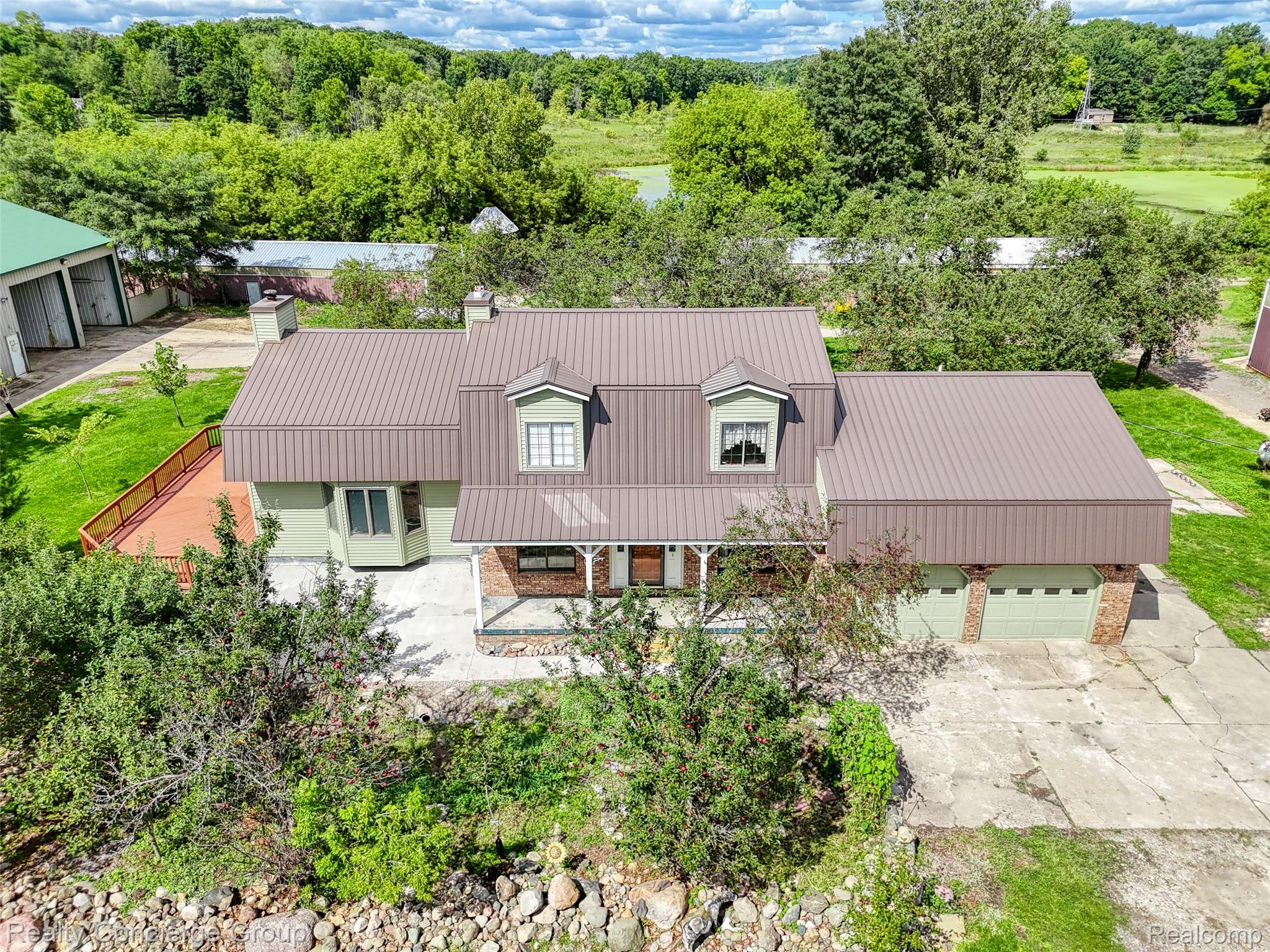 9225 Faussett Road Property Photo 1