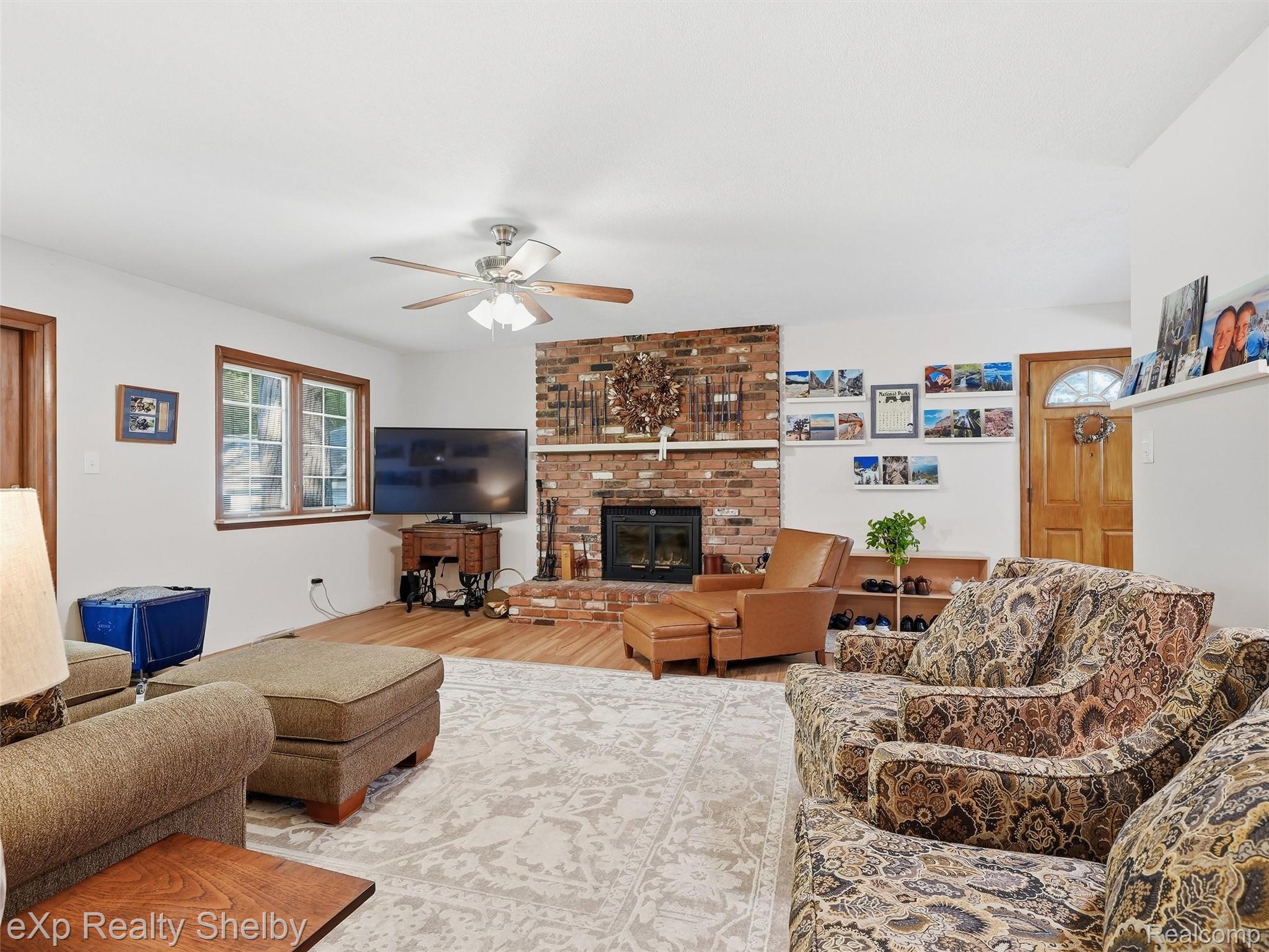 920 W Gardenia Avenue Property Photo 18