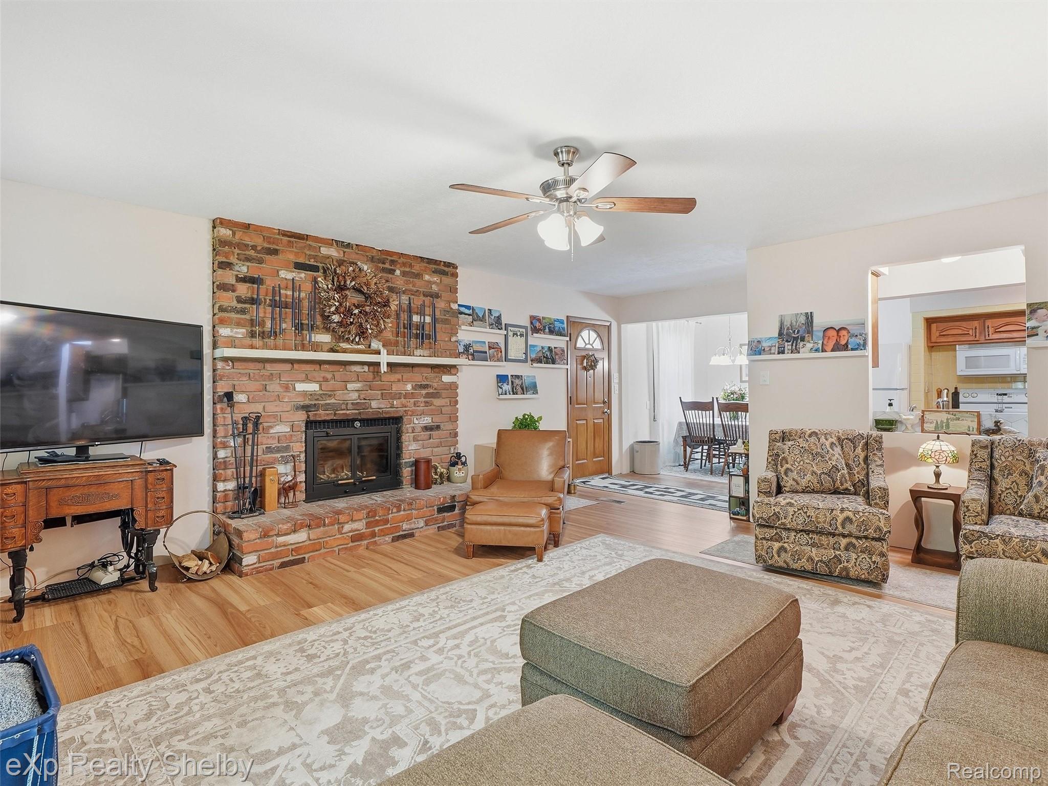 920 W Gardenia Avenue Property Photo 19