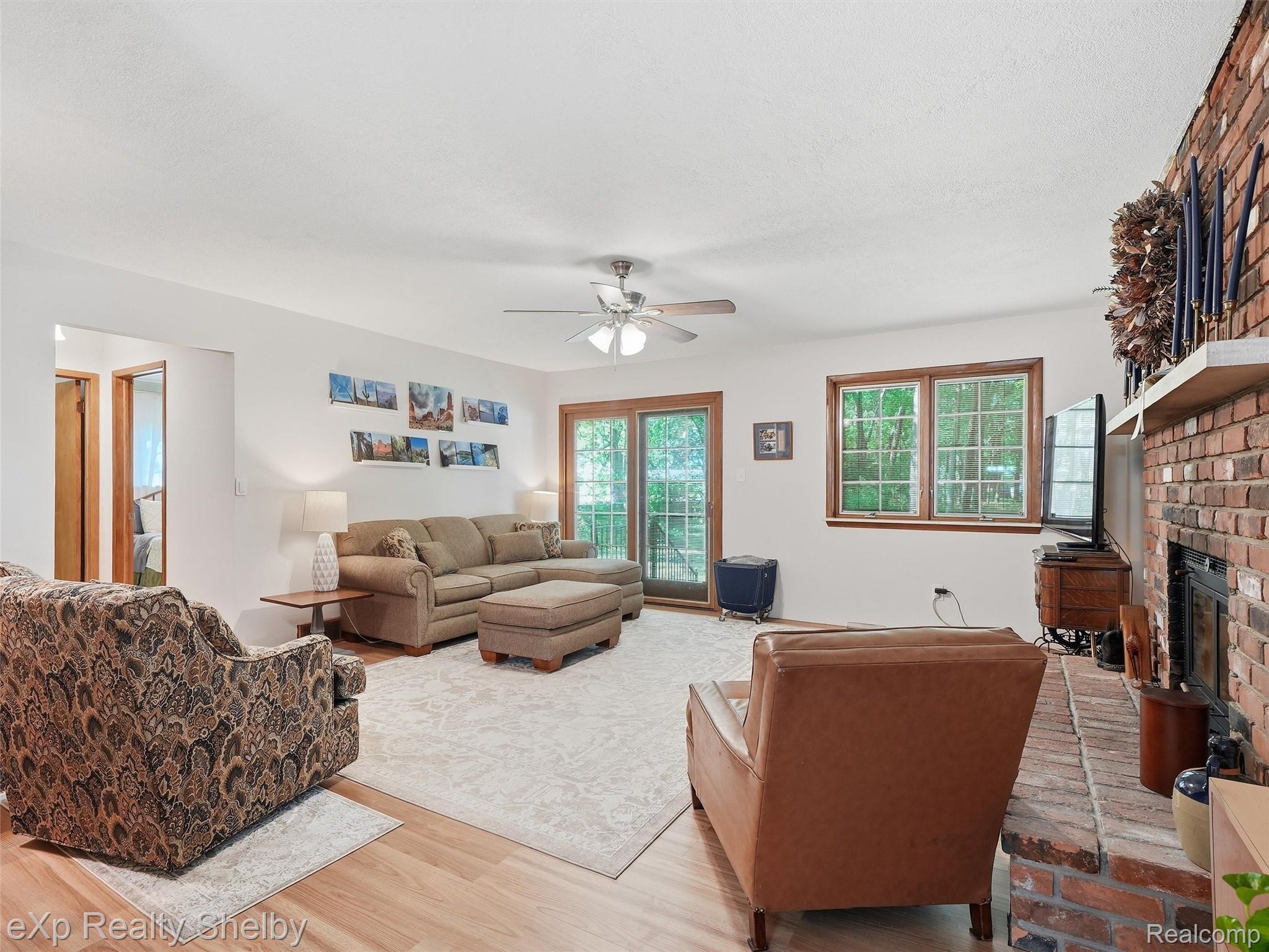 920 W Gardenia Avenue Property Photo 21