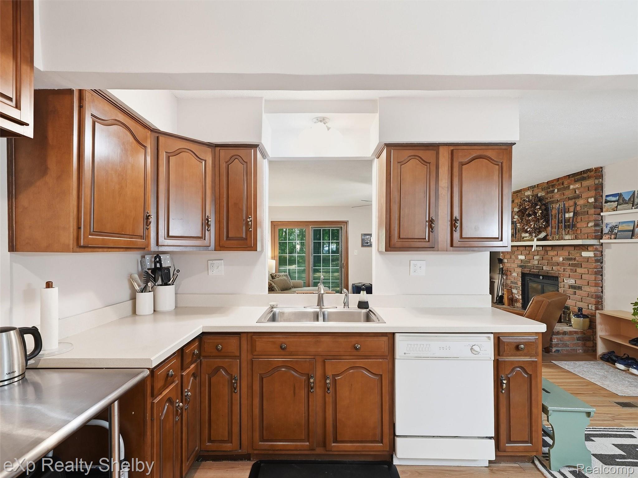 920 W Gardenia Avenue Property Photo 25