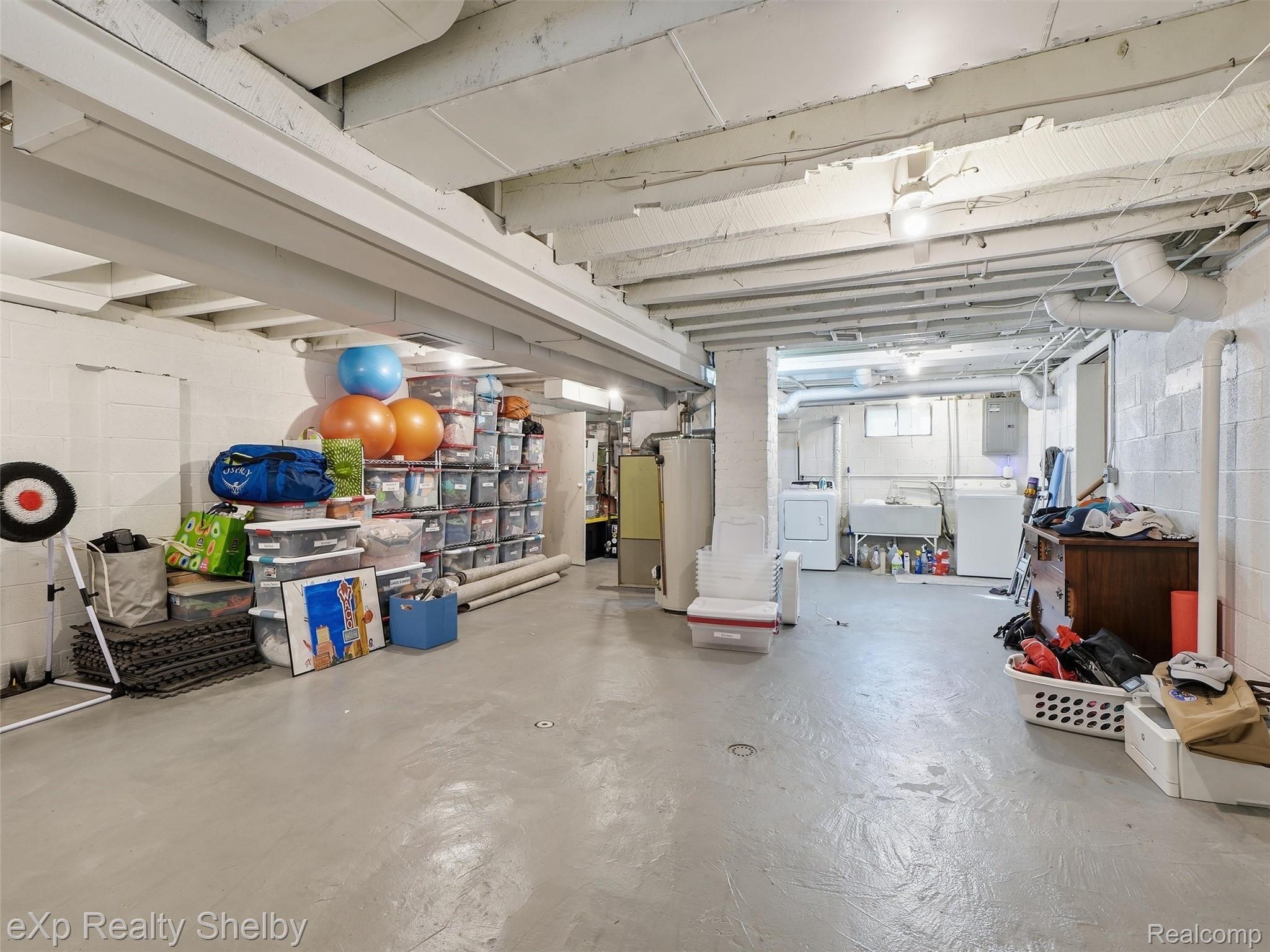 920 W Gardenia Avenue Property Photo 42