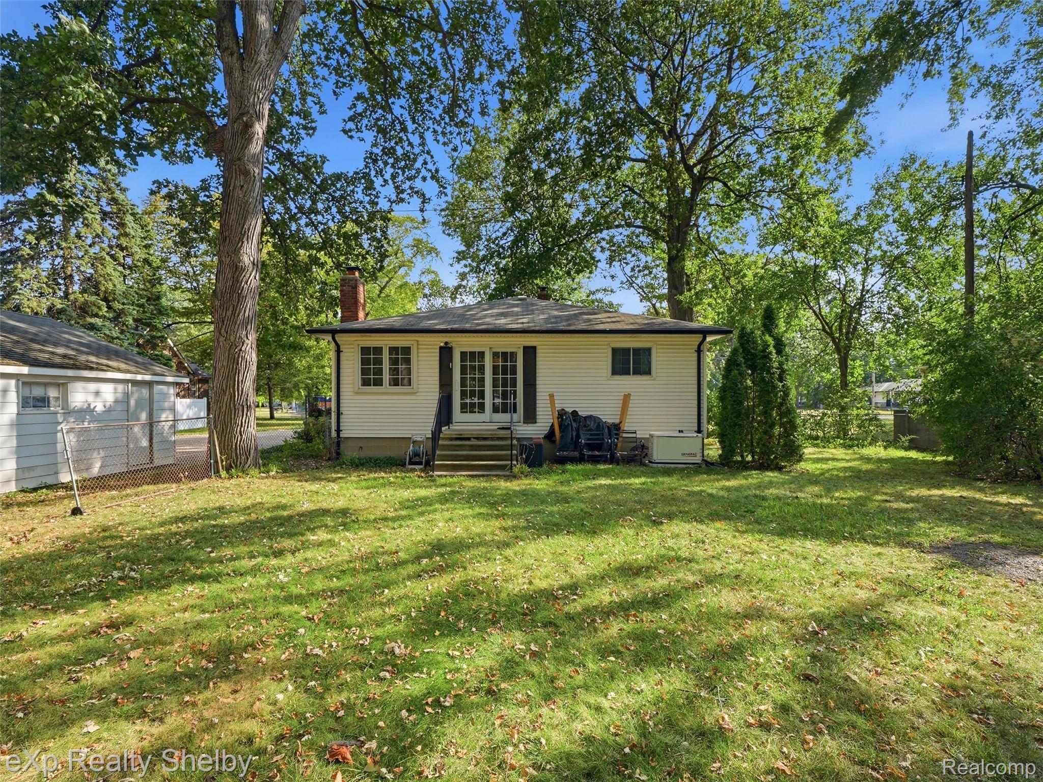 920 W Gardenia Avenue Property Photo 46