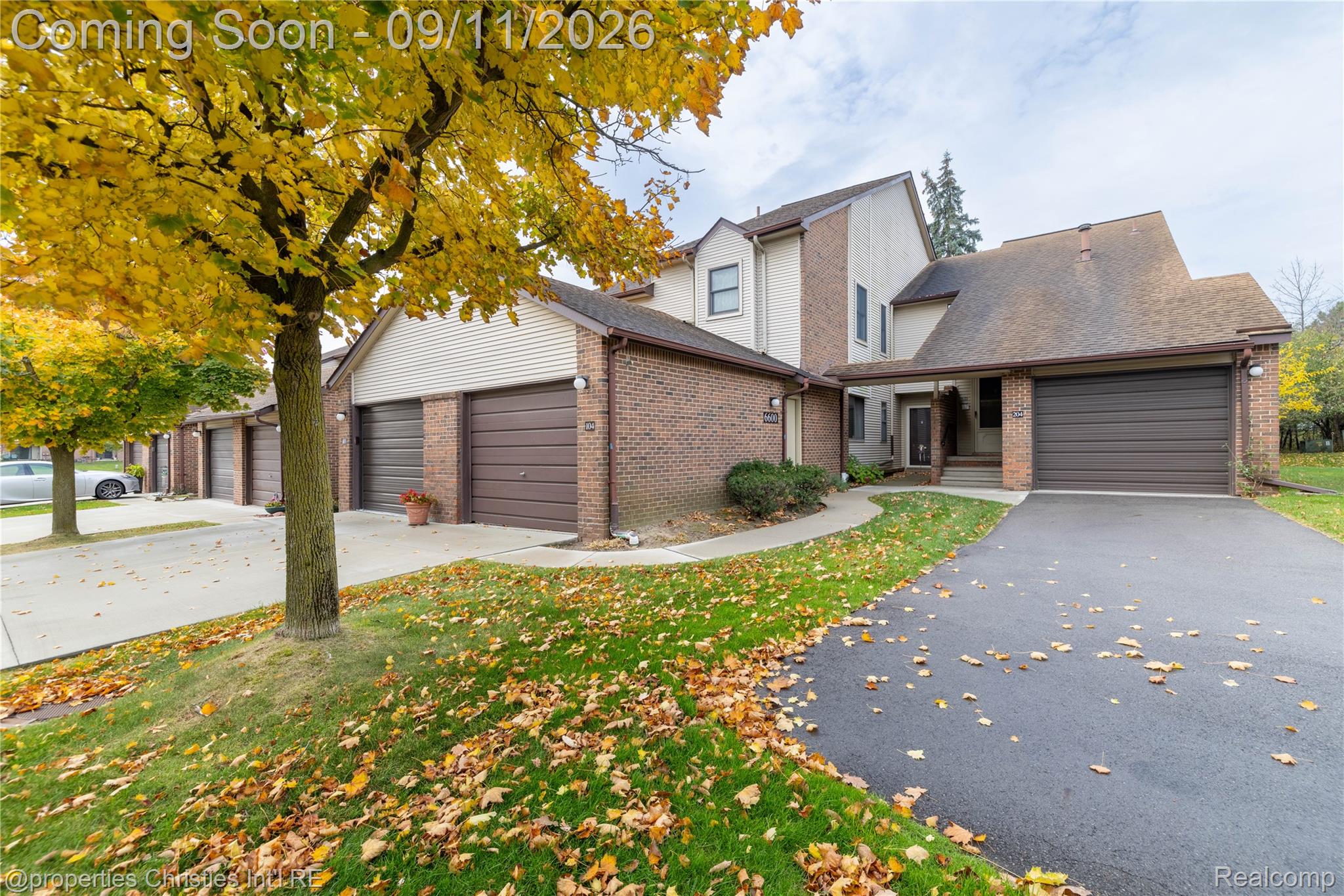 6600 Ridgefield Circle Property Photo 10