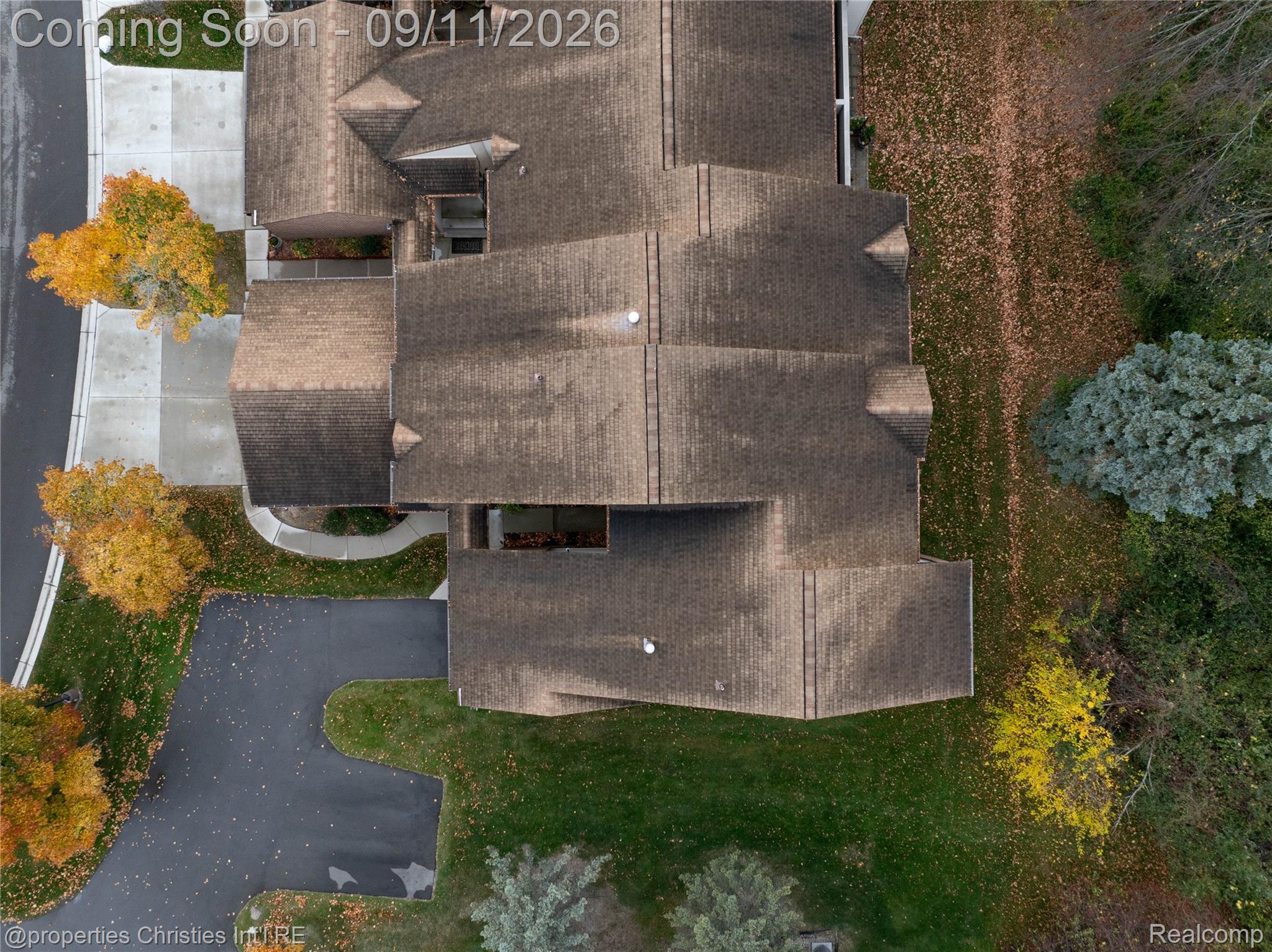 6600 Ridgefield Circle Property Photo 11
