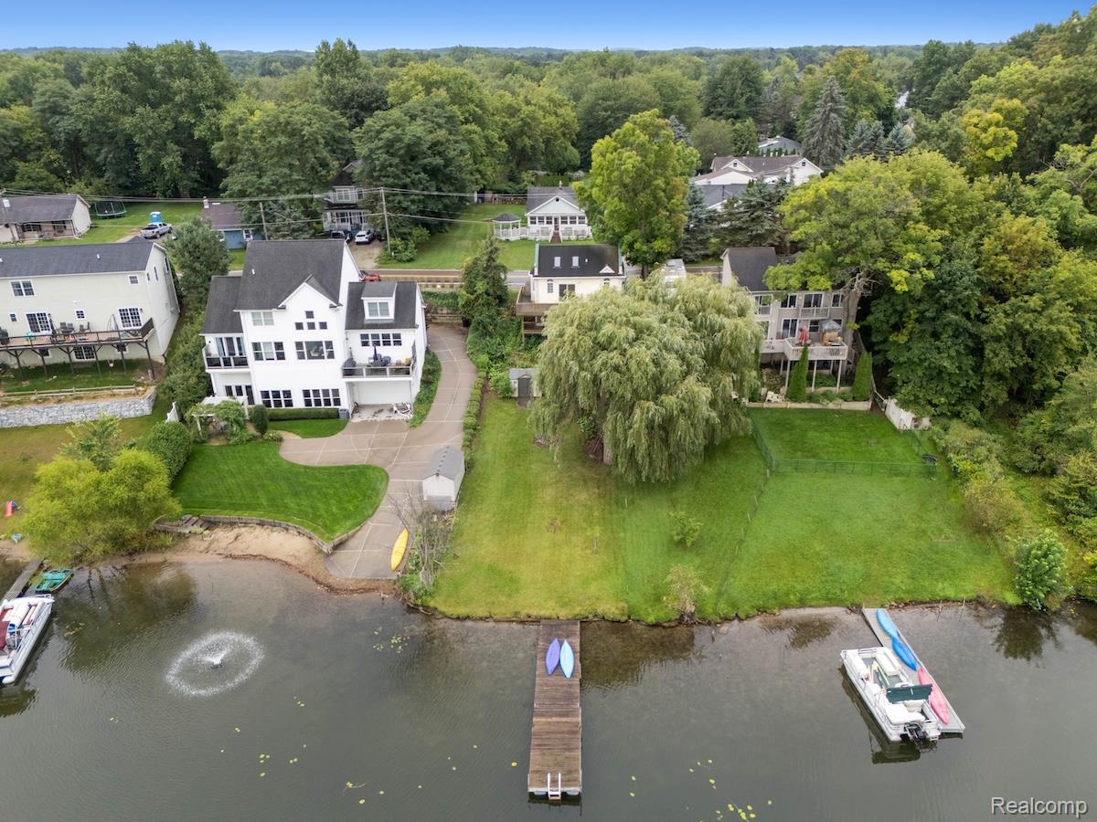 1821 Maxfield Road Property Photo 1