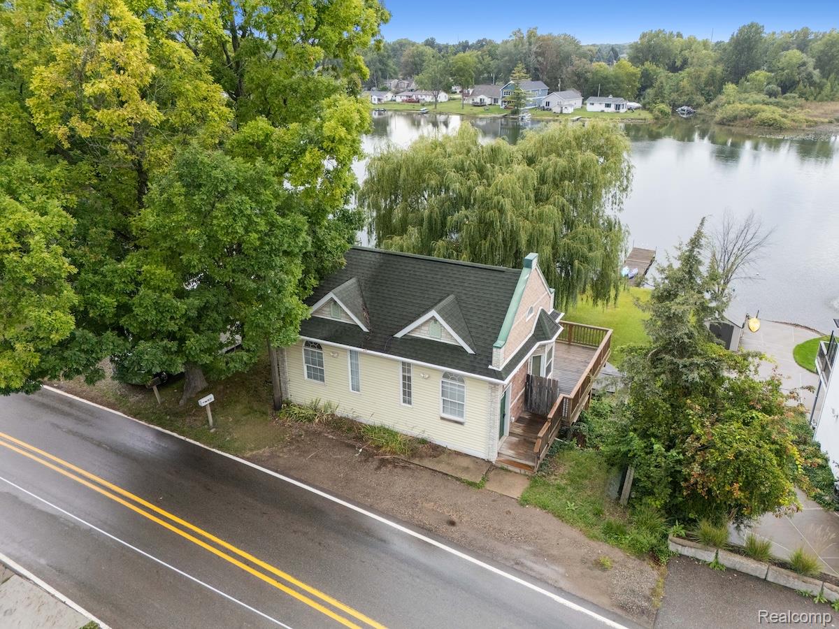 1821 Maxfield Road Property Photo 2