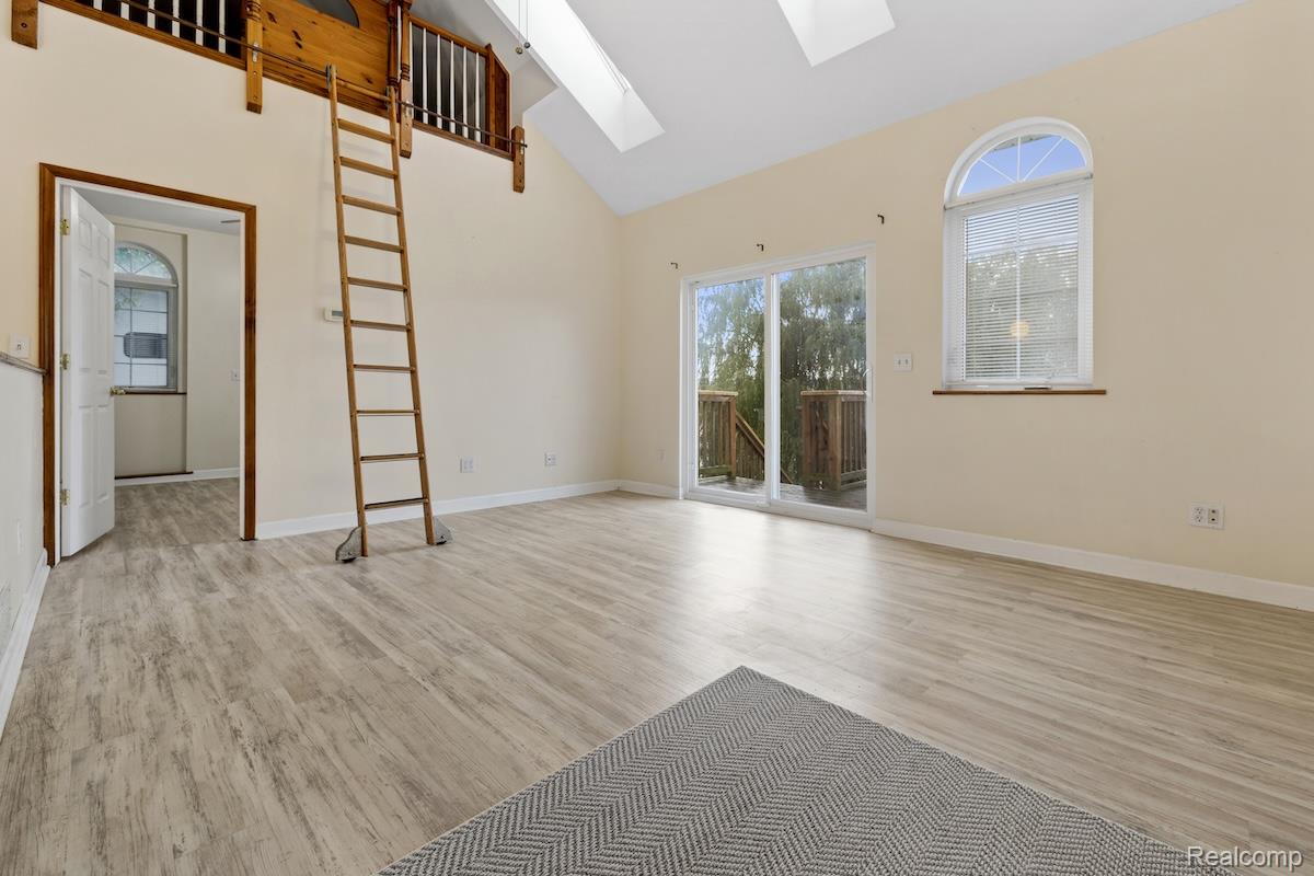 1821 Maxfield Road Property Photo 8