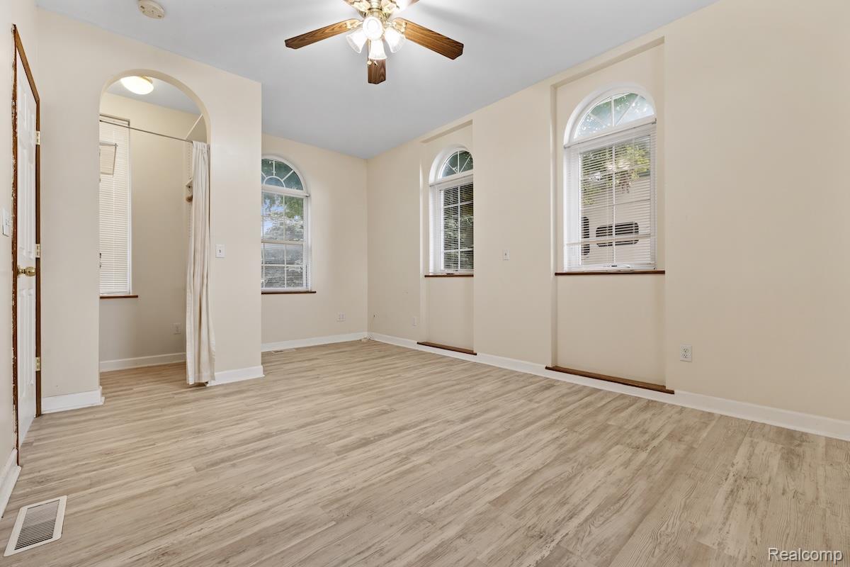 1821 Maxfield Road Property Photo 11