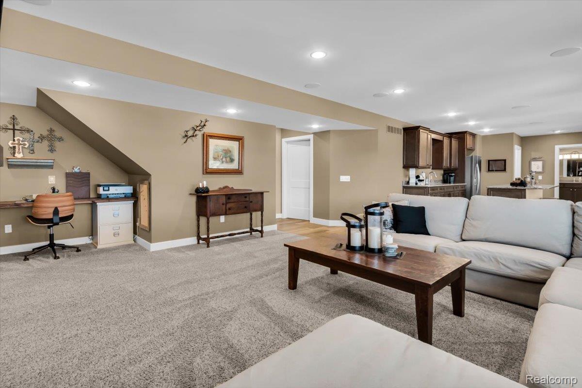 16128 Silvercrest Drive Property Photo 34