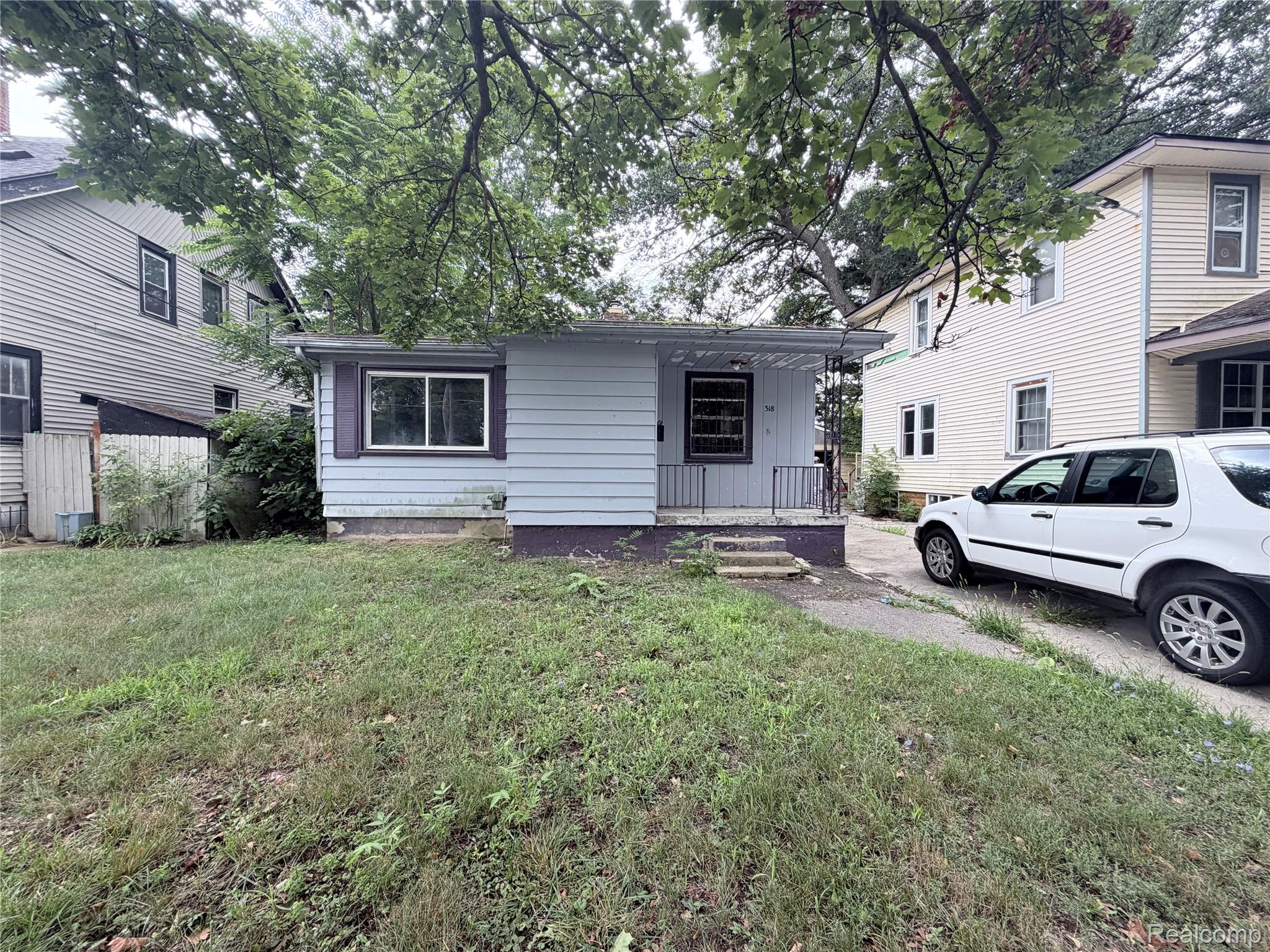 318 E Myrtle Avenue Property Photo 1