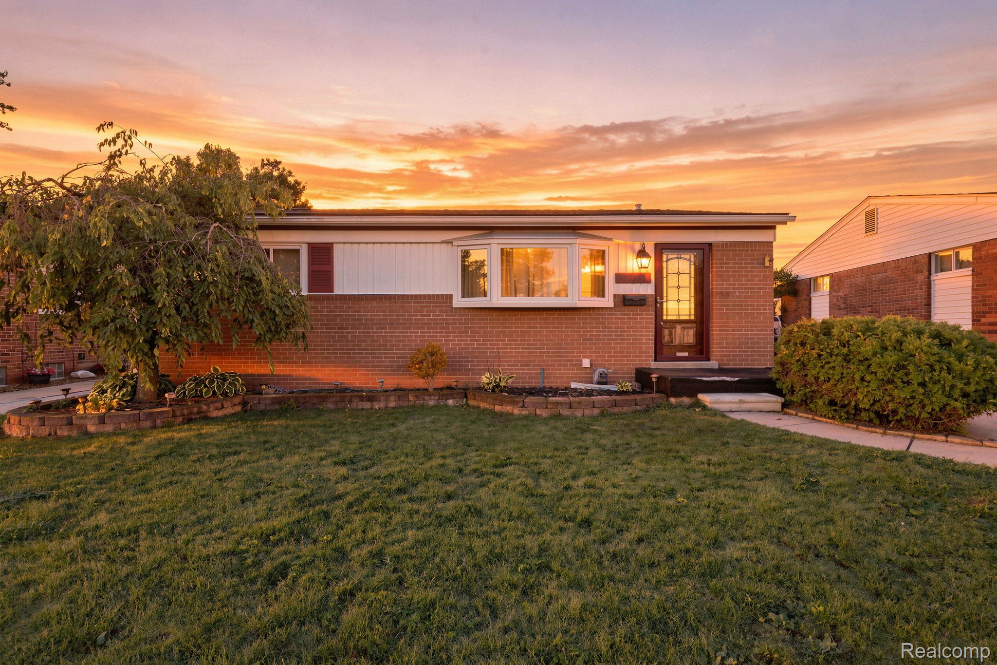 23859 Filmore Street Property Photo 1