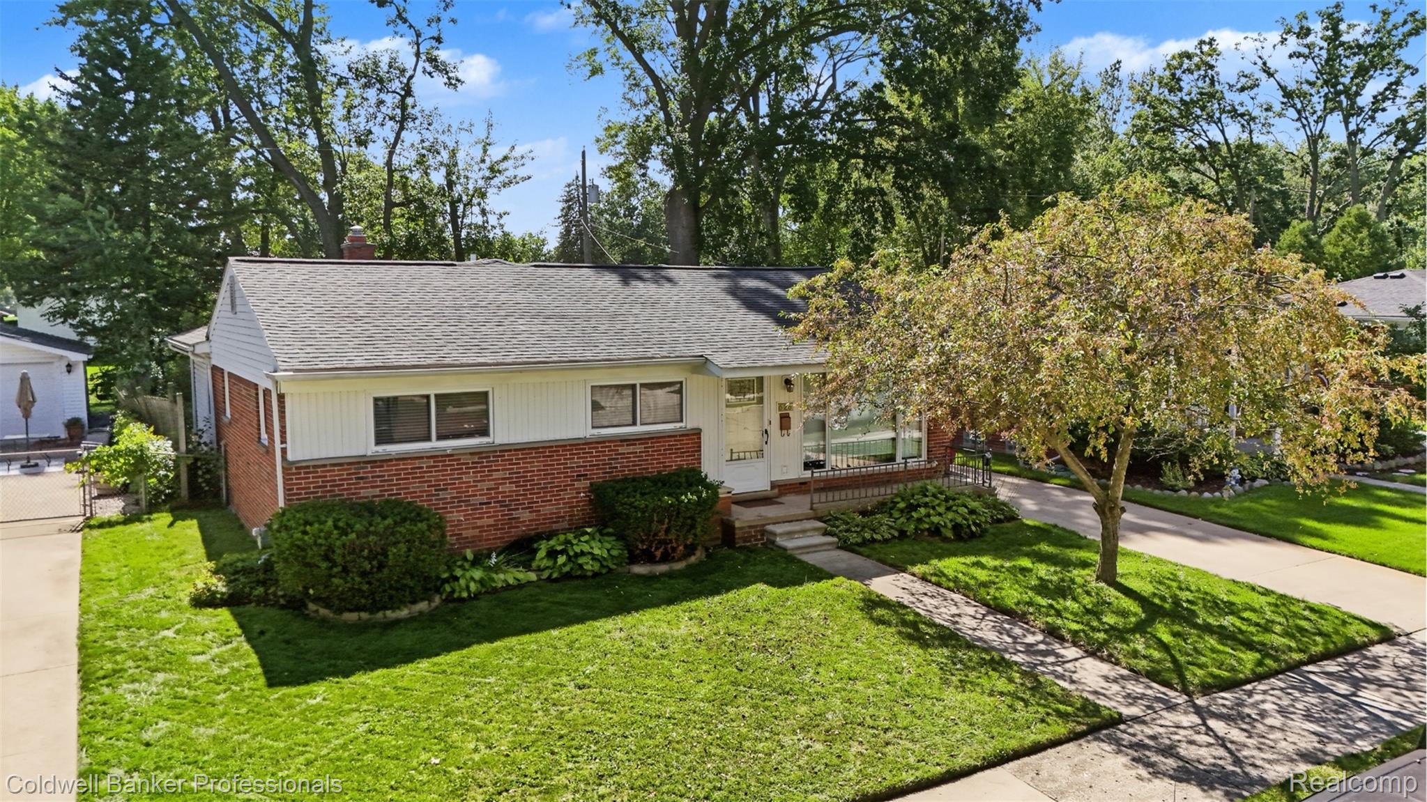 626 Fairway Drive Property Photo 8