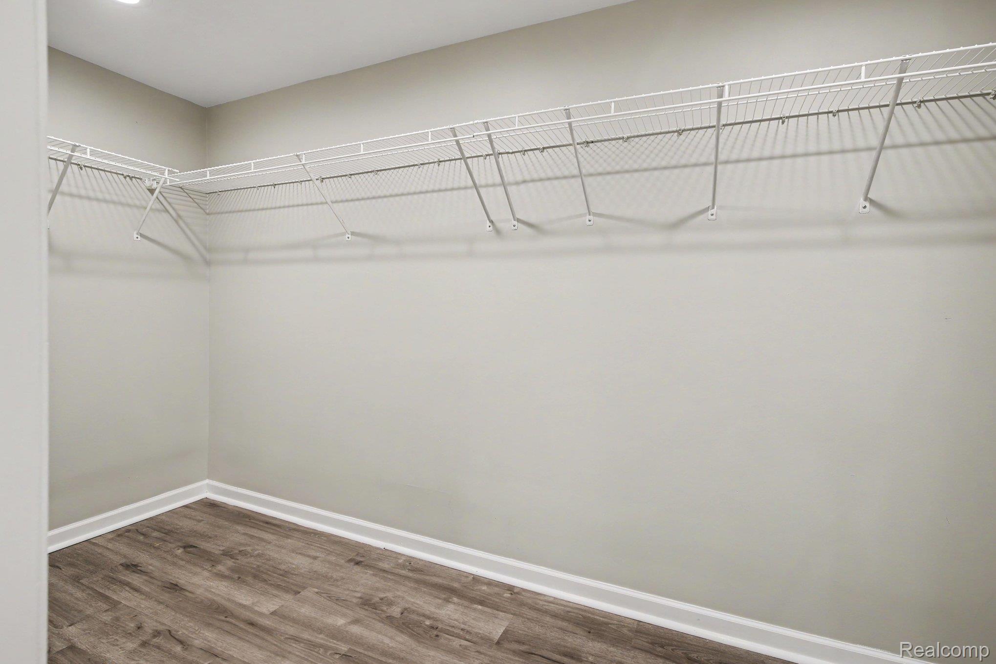 1111 Fountain View Circle Property Photo 21