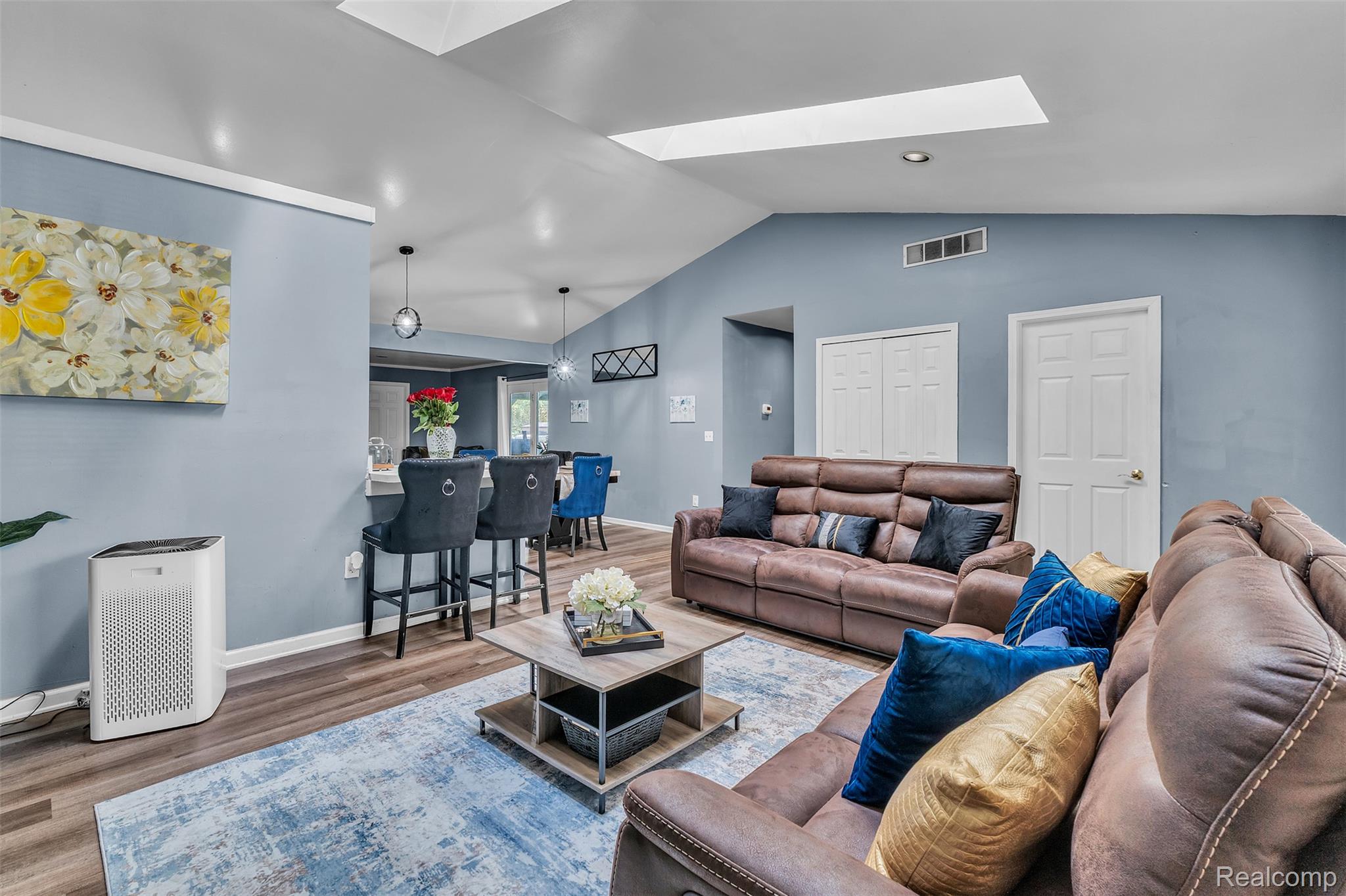 27116 Warner Avenue Property Photo 3