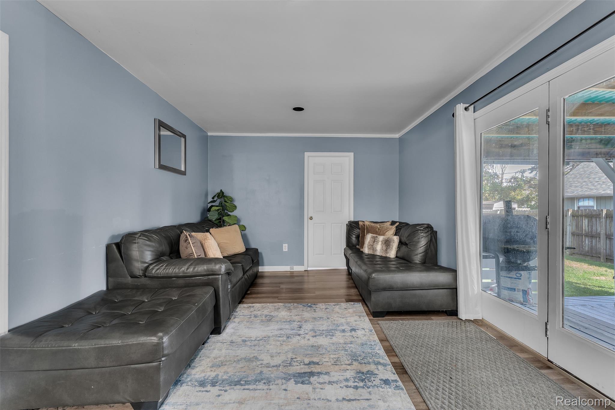 27116 Warner Avenue Property Photo 12