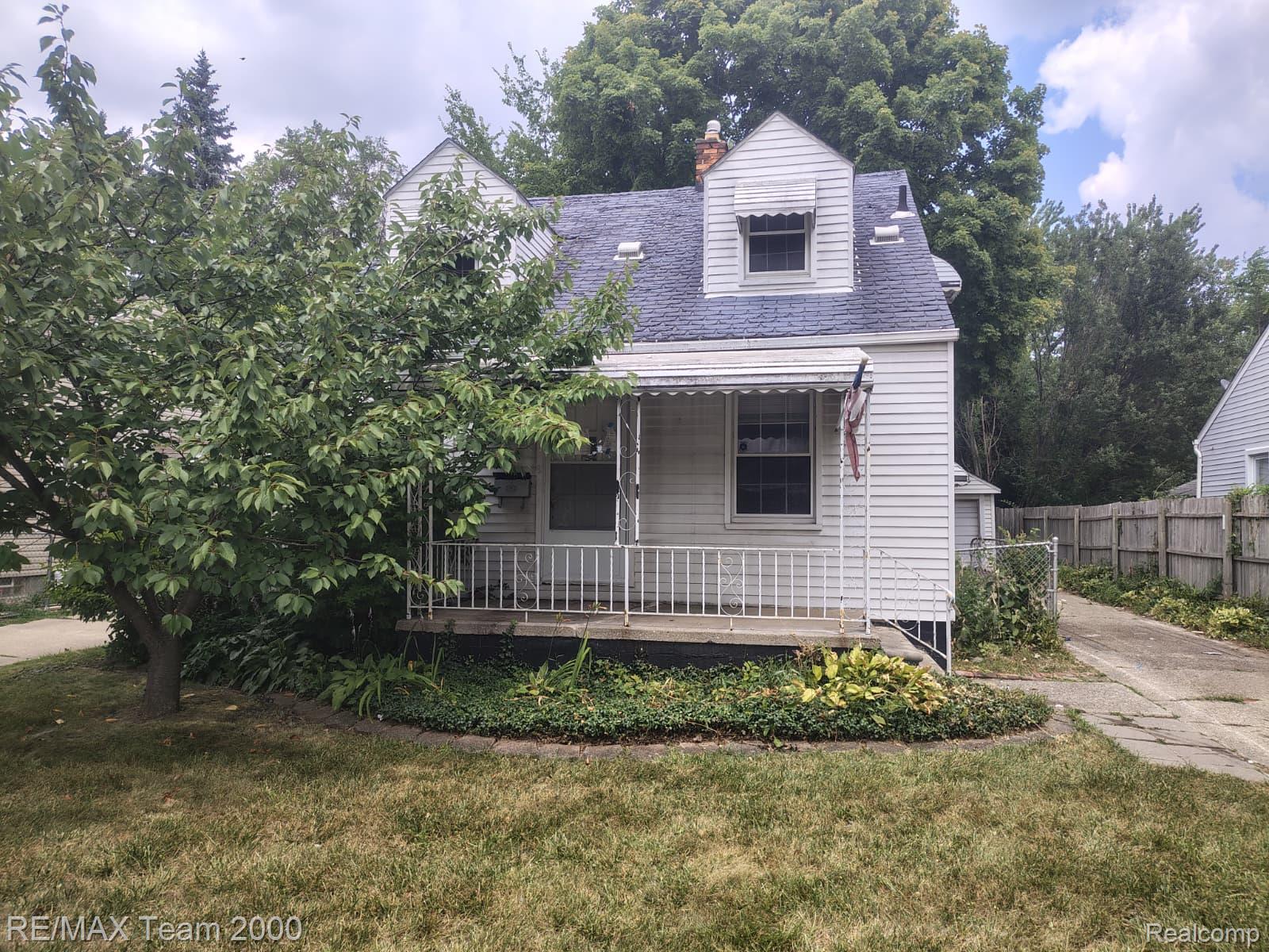 19131 Elkhart Street Property Photo 1