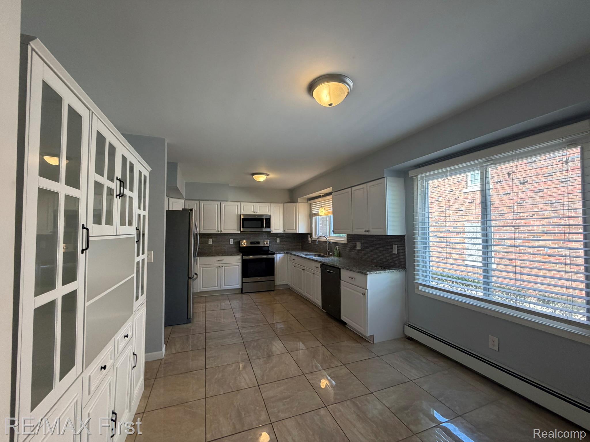 1349 Devonshire Road Property Photo 10