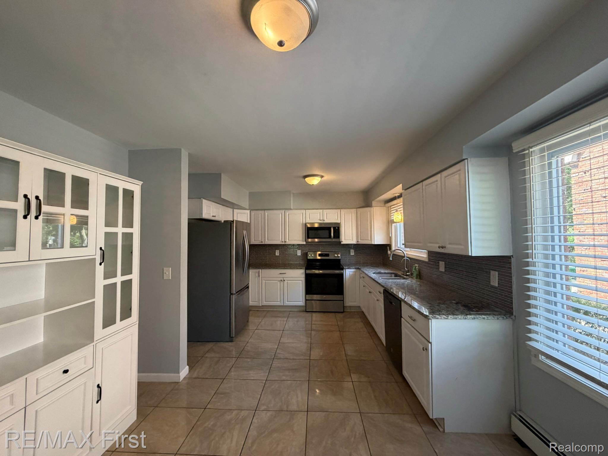 1349 Devonshire Road Property Photo 11