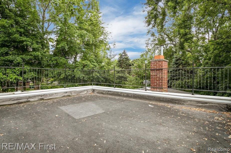1349 Devonshire Road Property Photo 30