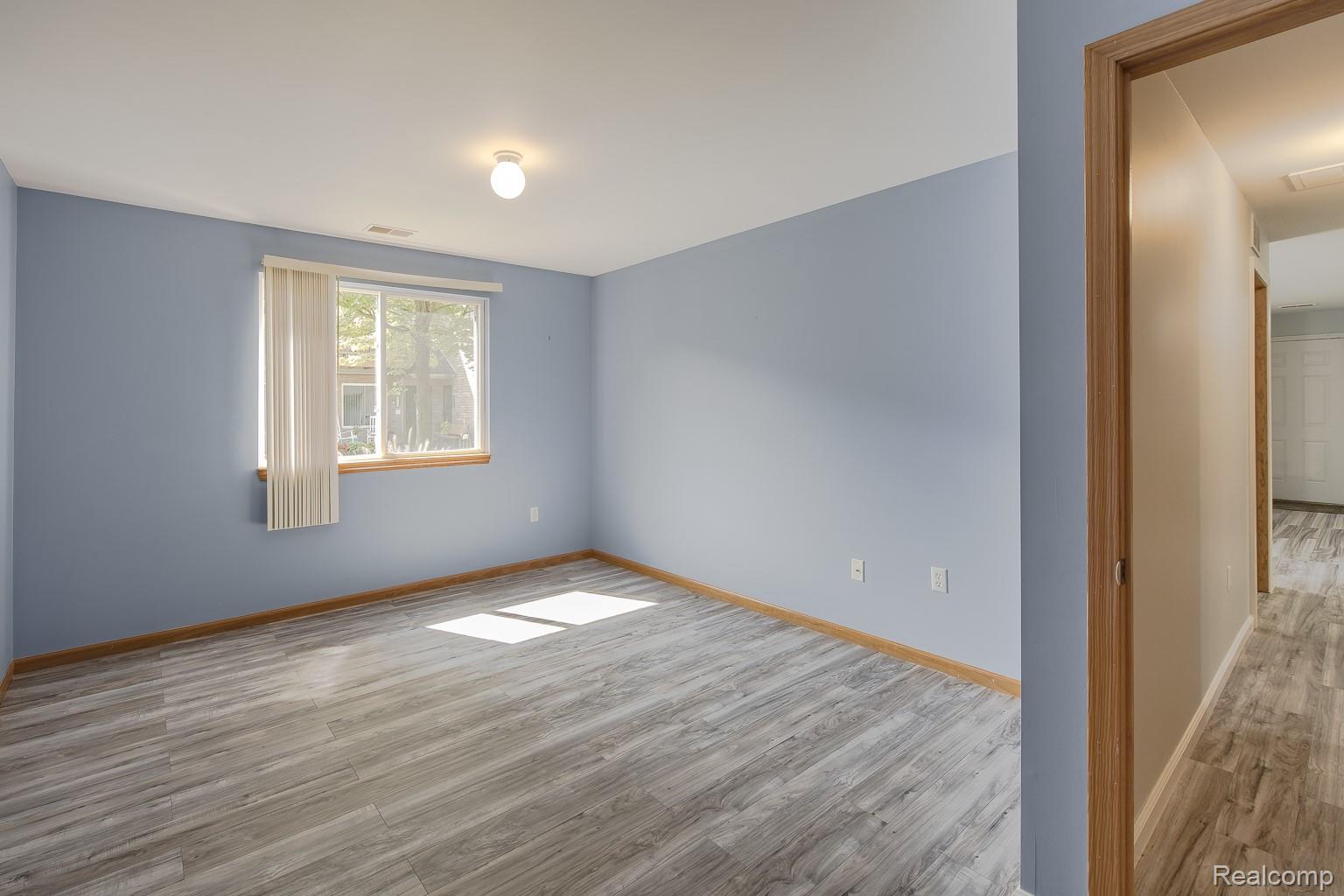 2154 Frazho Road Property Photo 15