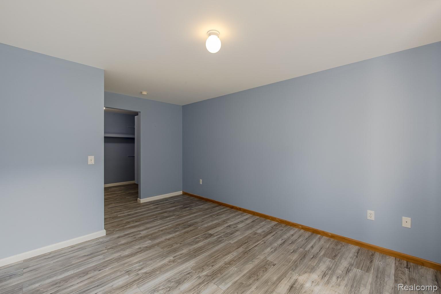 2154 Frazho Road Property Photo 18