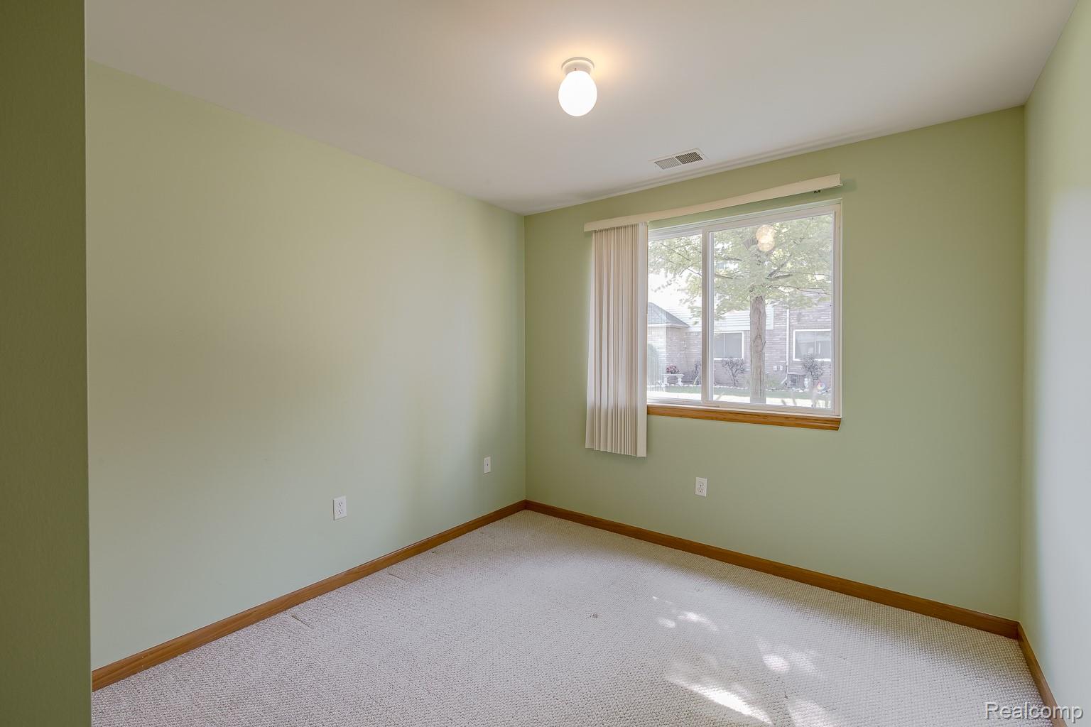 2154 Frazho Road Property Photo 22