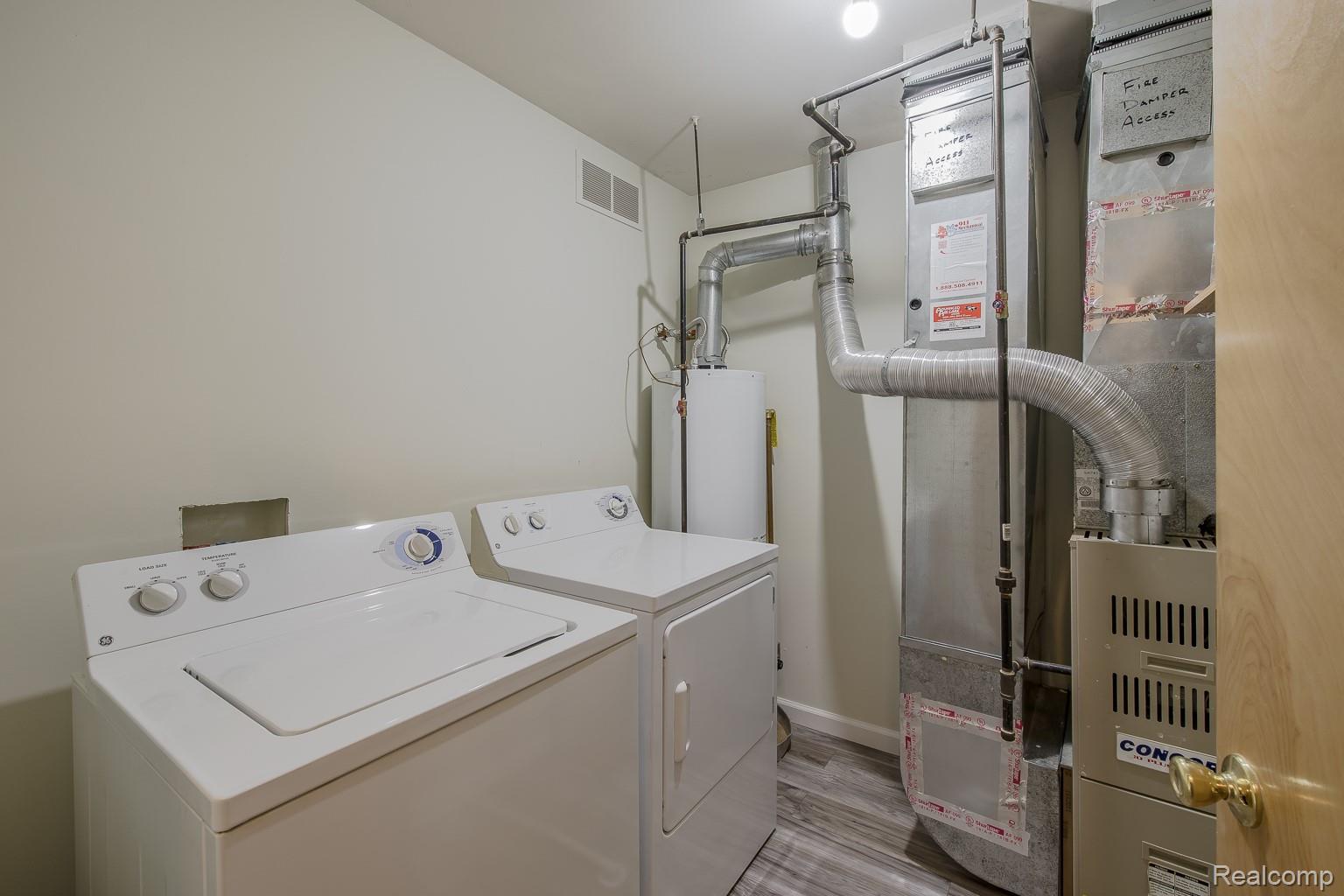 2154 Frazho Road Property Photo 24