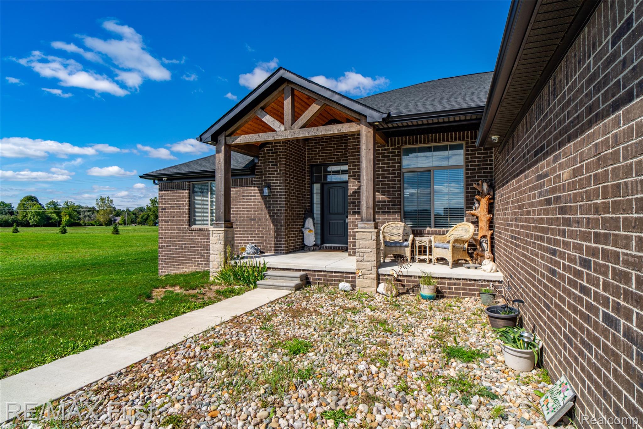 7065 Dryden Road Property Photo 11