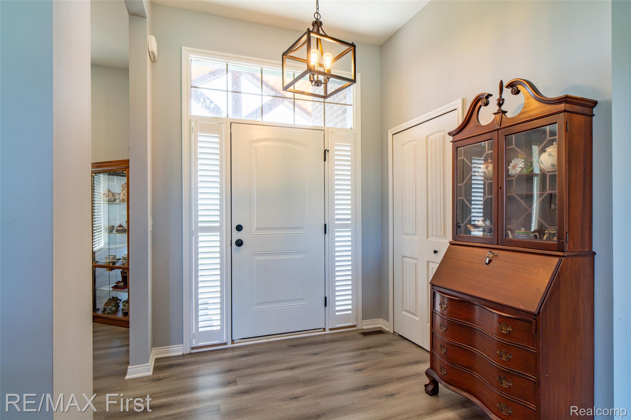 7065 Dryden Road Property Photo 12