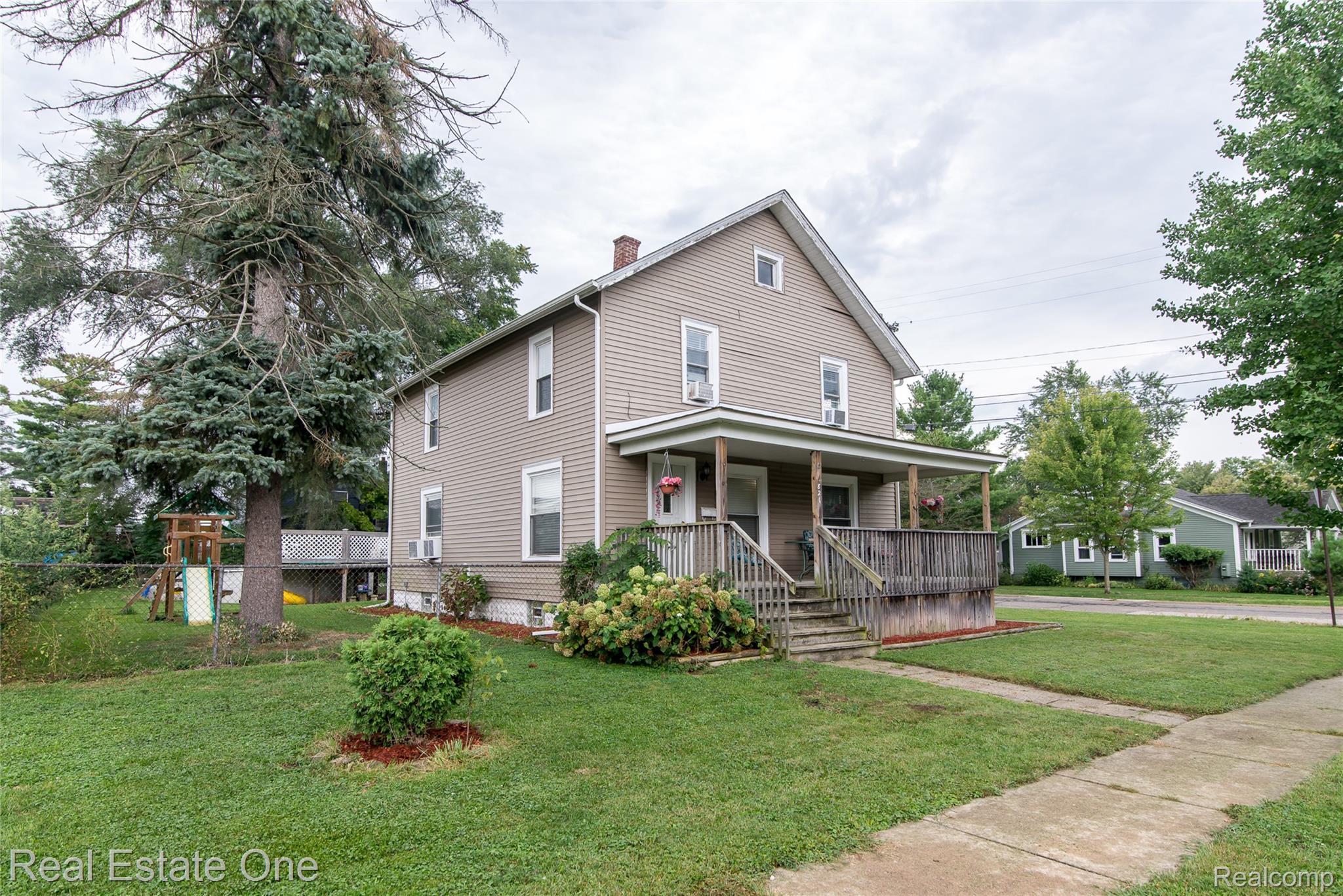 821 Dearborn Street Property Photo 1