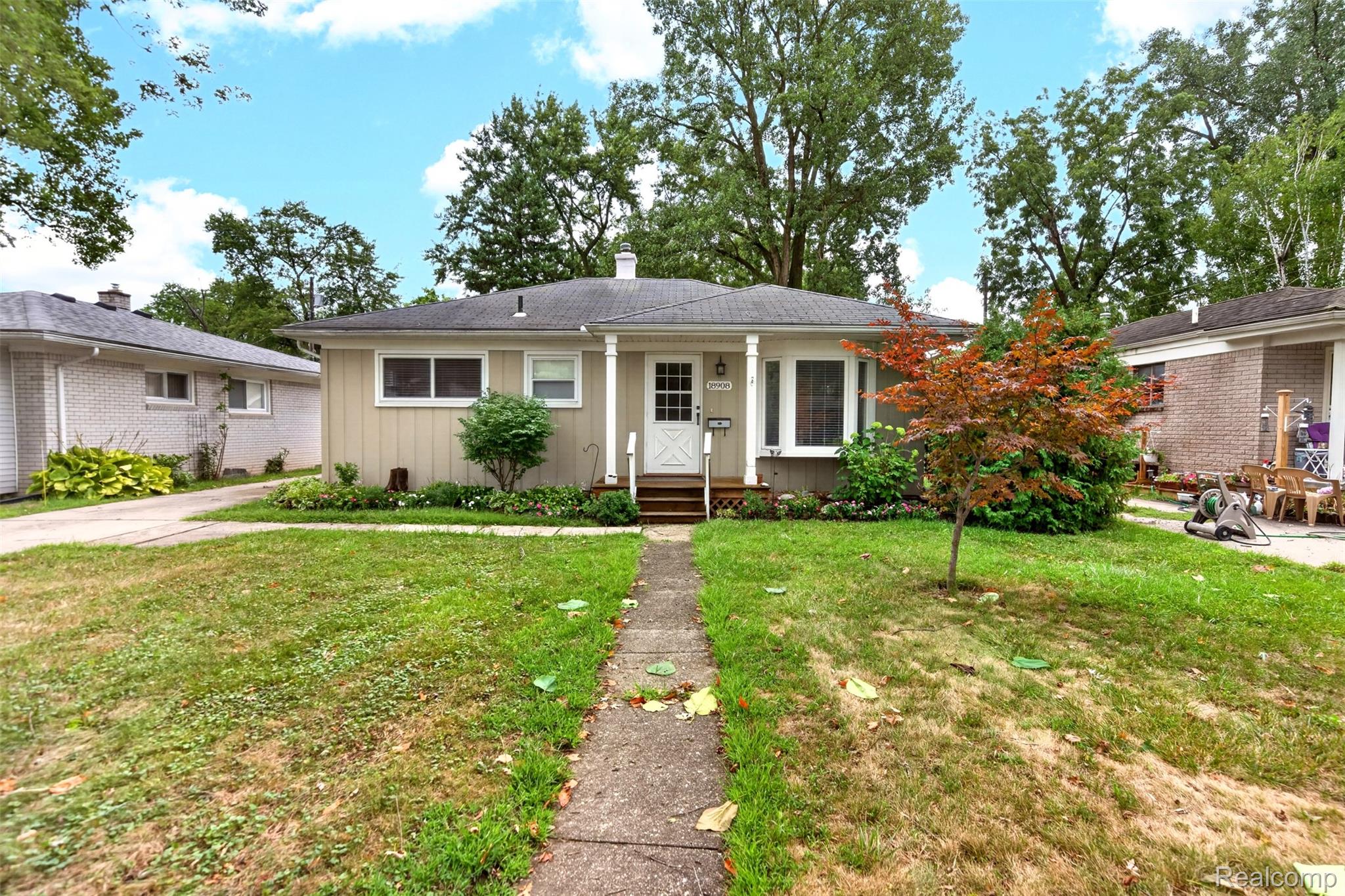 18908 Maplewood Street Property Photo 1