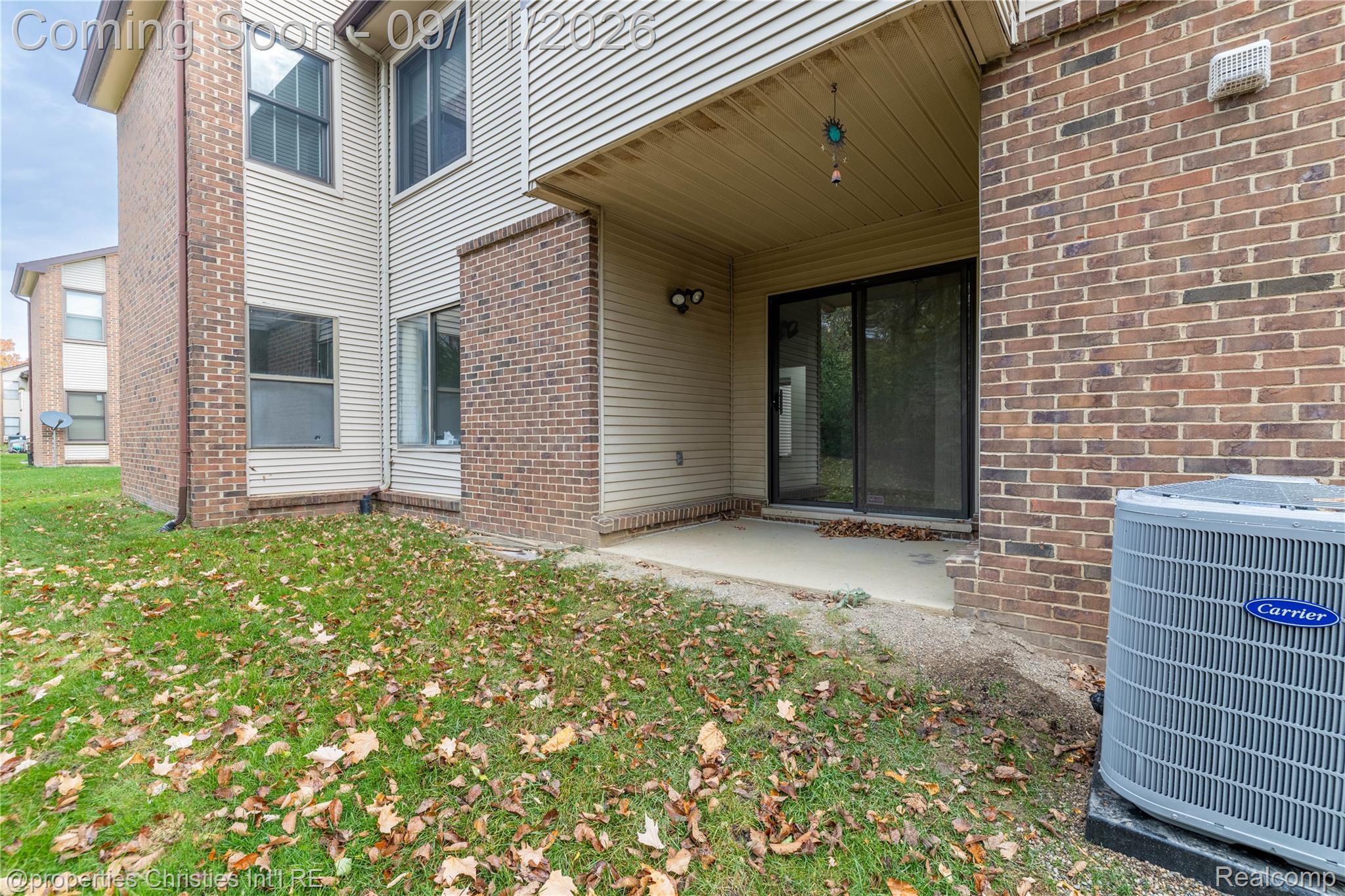 6600 Ridgefield Circle Property Photo 8