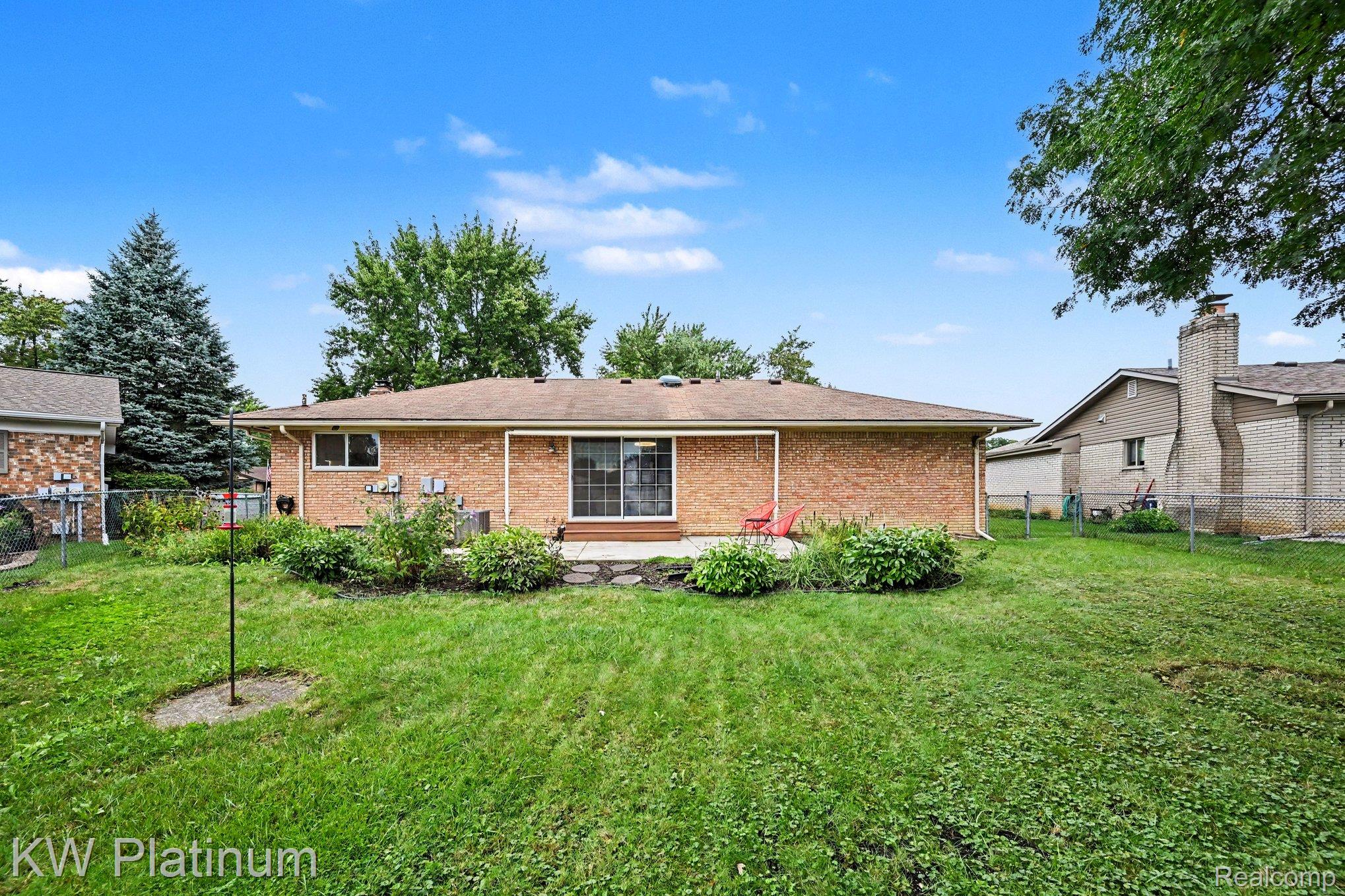 43957 Southampton Drive Property Photo 30